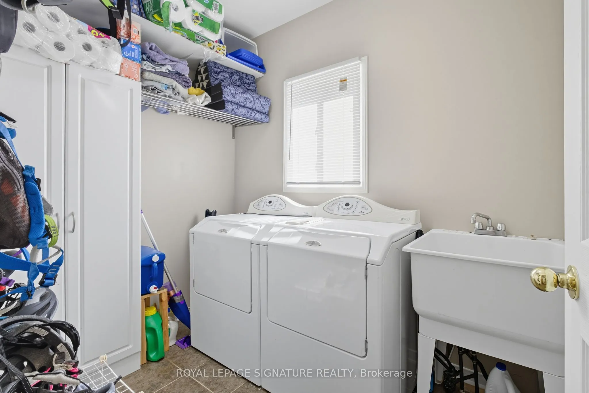 2105 Newell Crescent