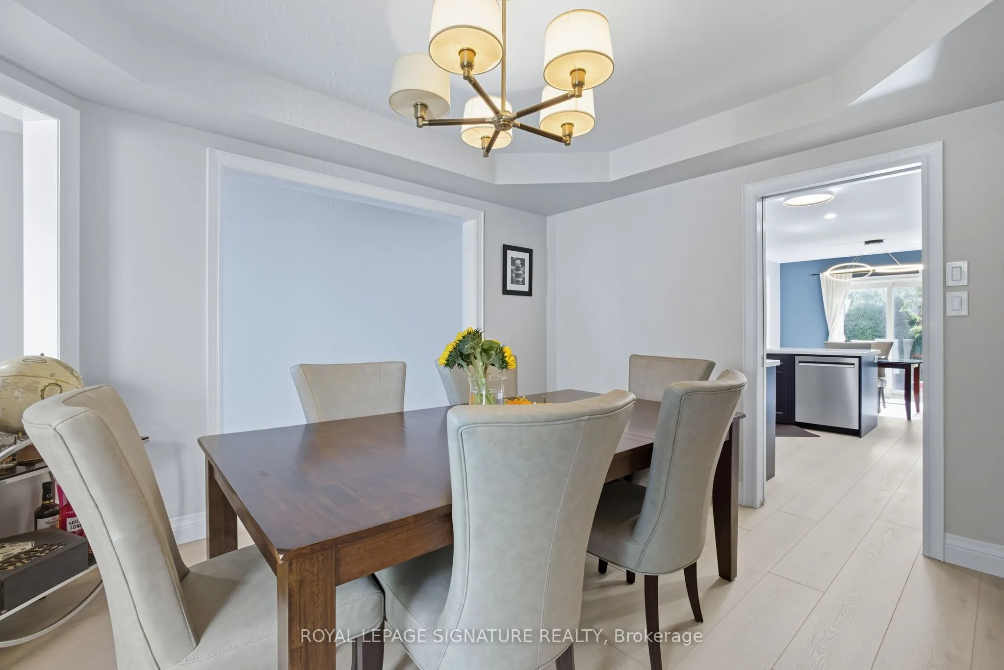 2105 Newell Crescent