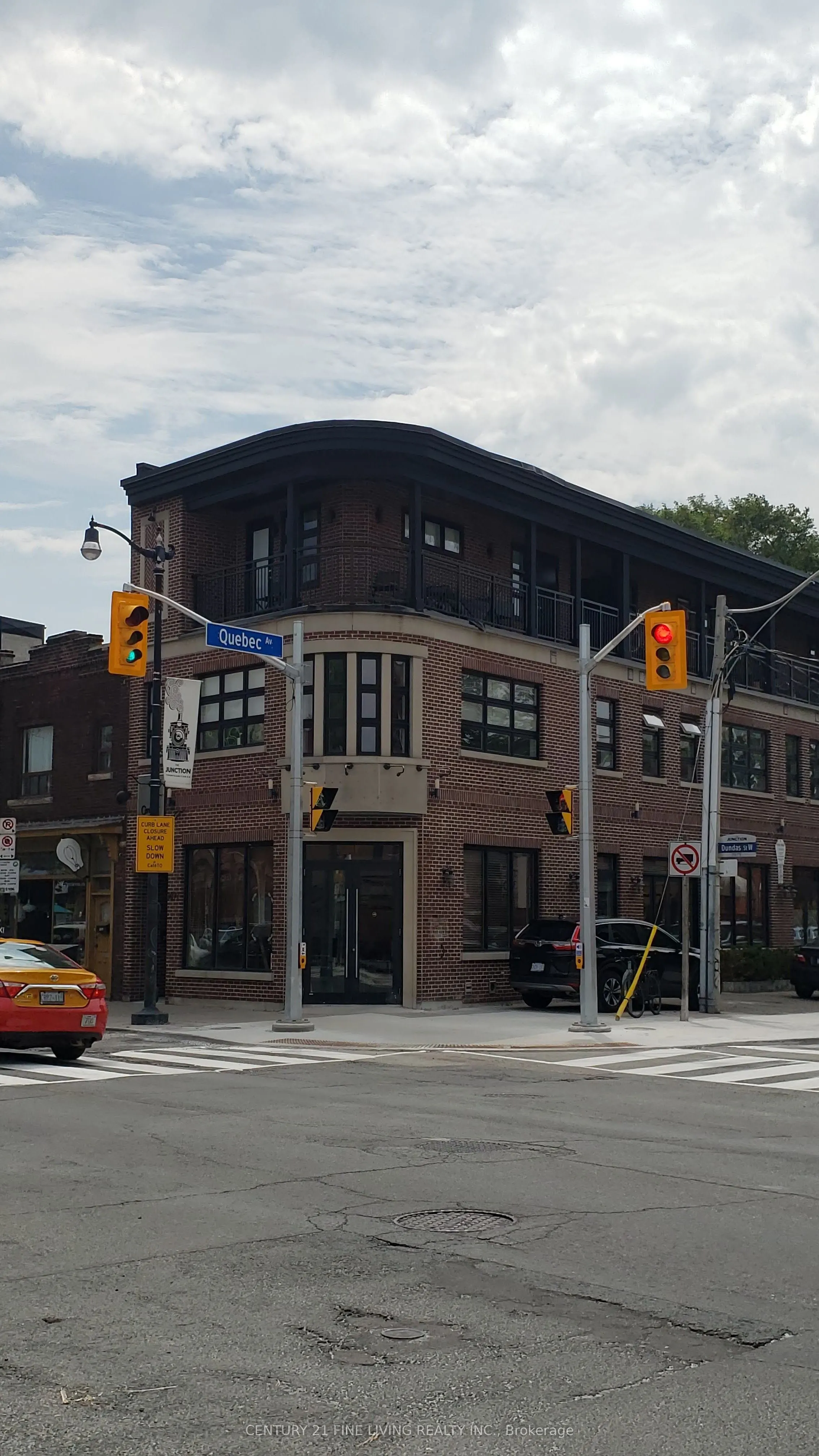 3077 Dundas Street W, #201