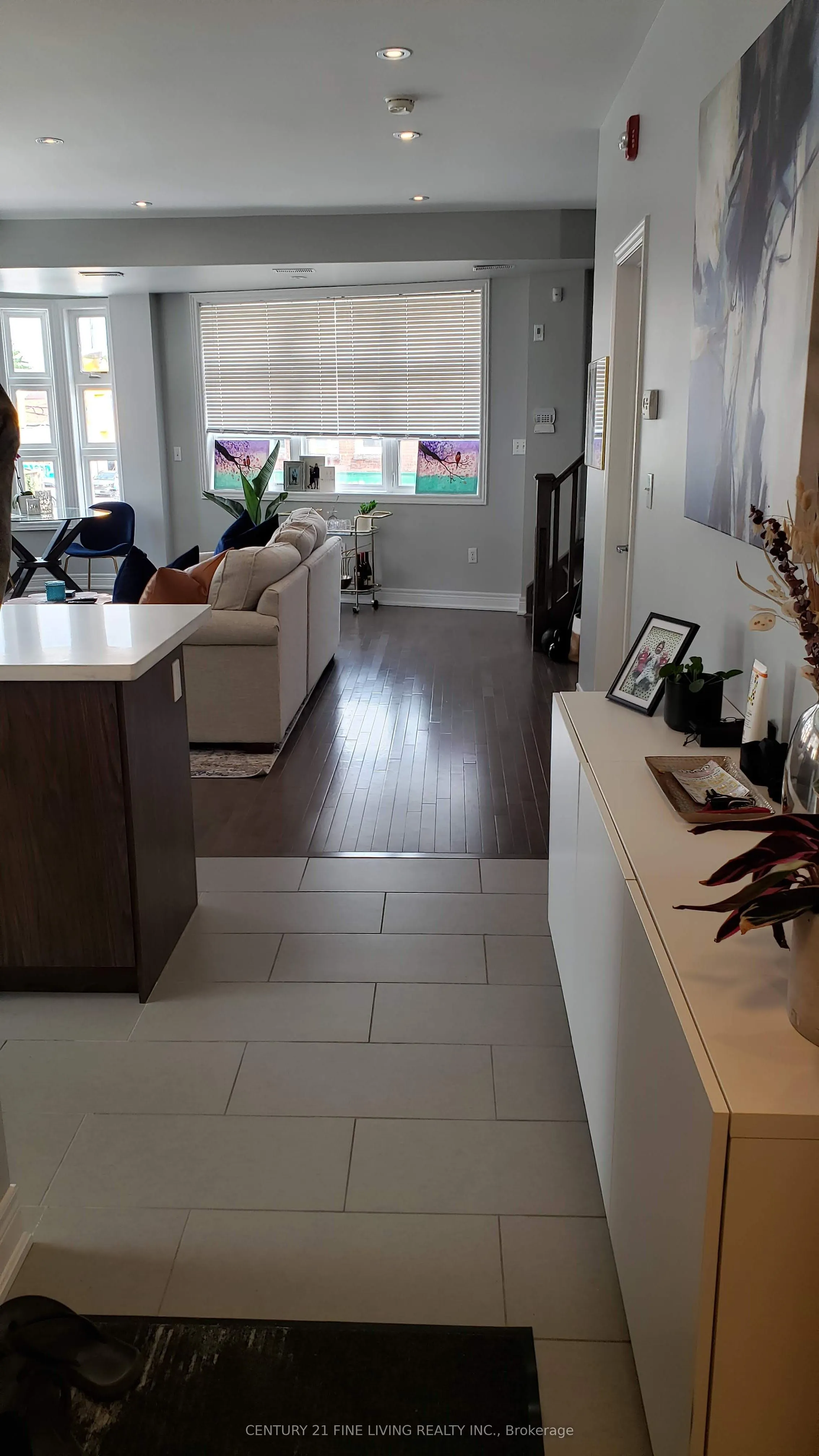 3077 Dundas Street W, #201