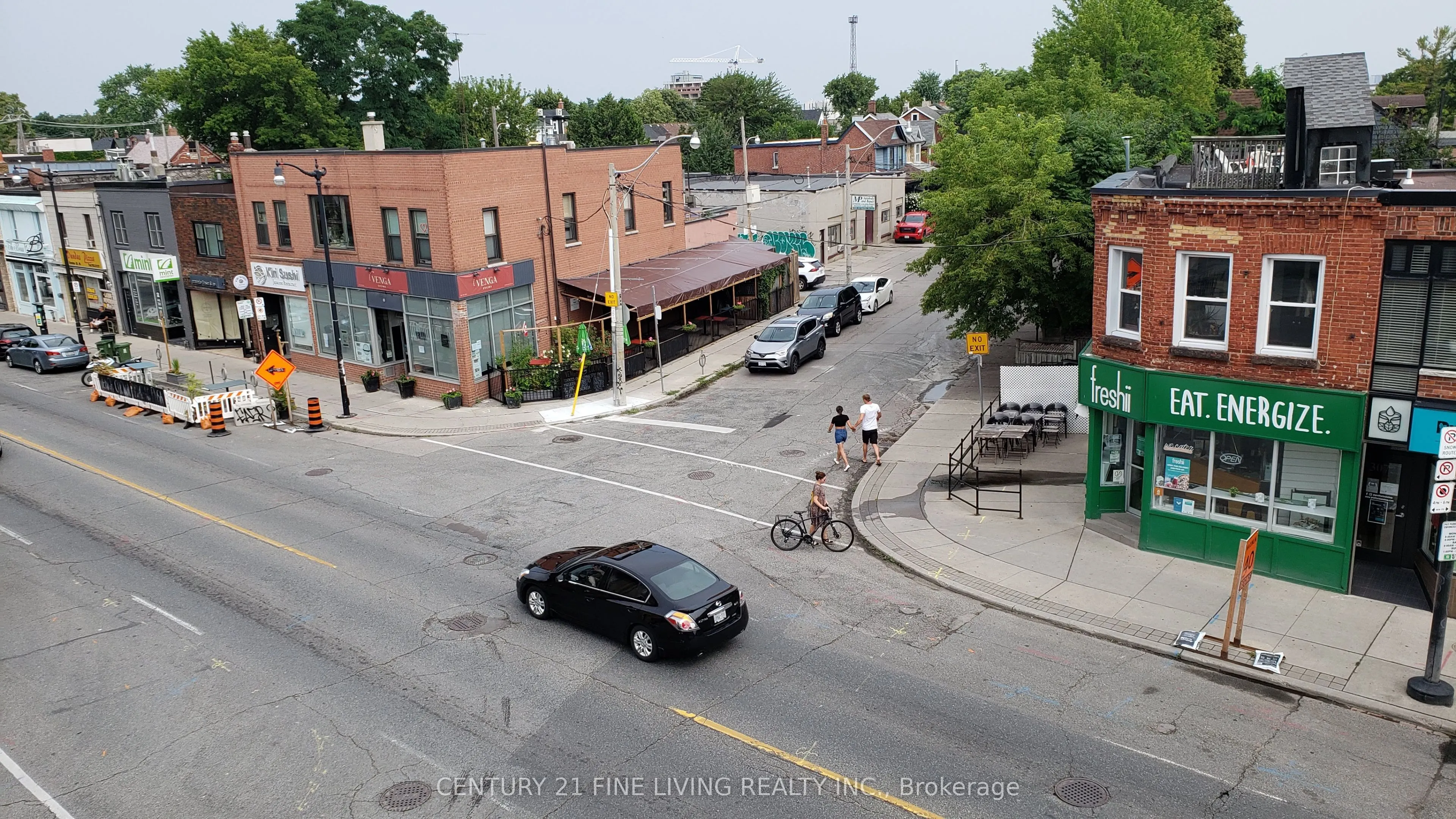 3077 Dundas Street W, #201
