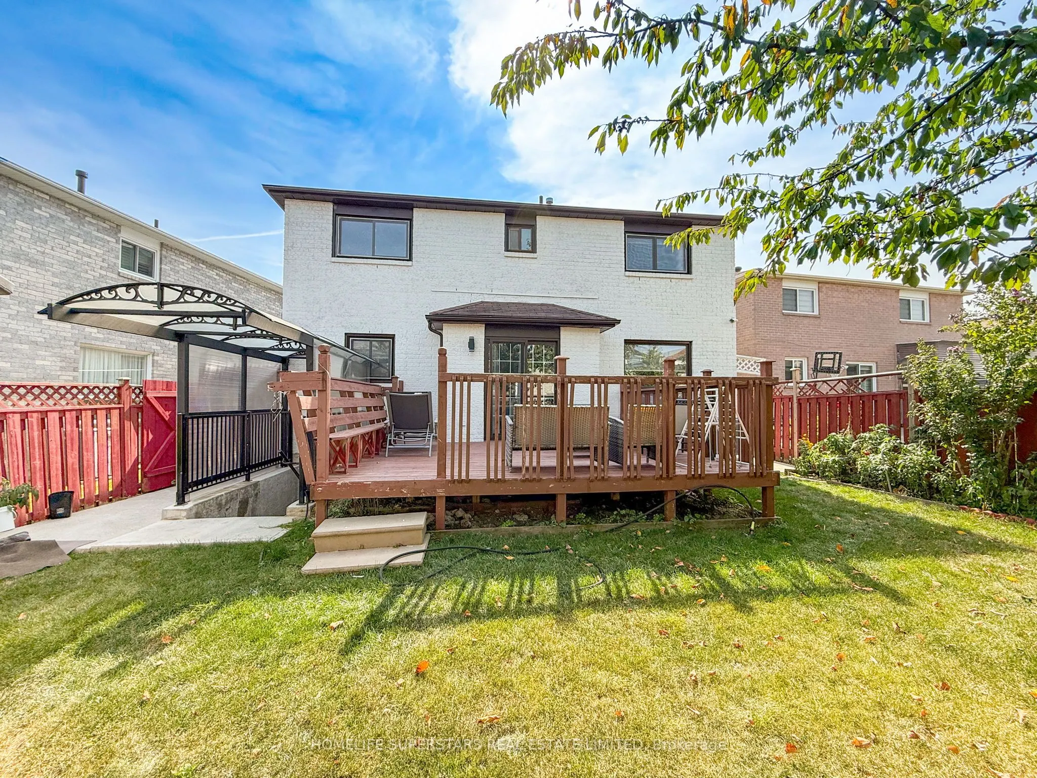 26 Songsparrow Drive