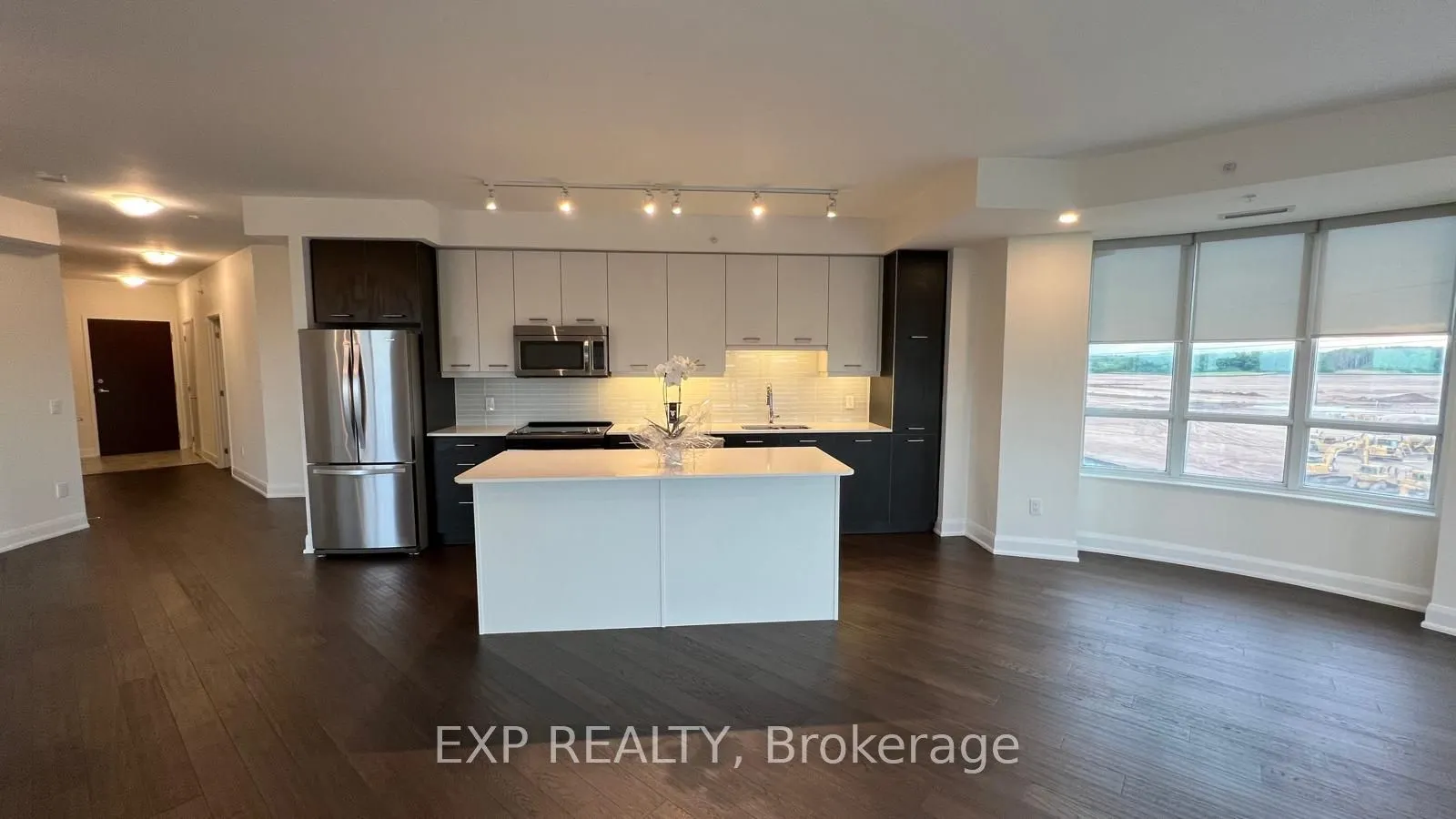 2480 Prince Michael Drive, #521