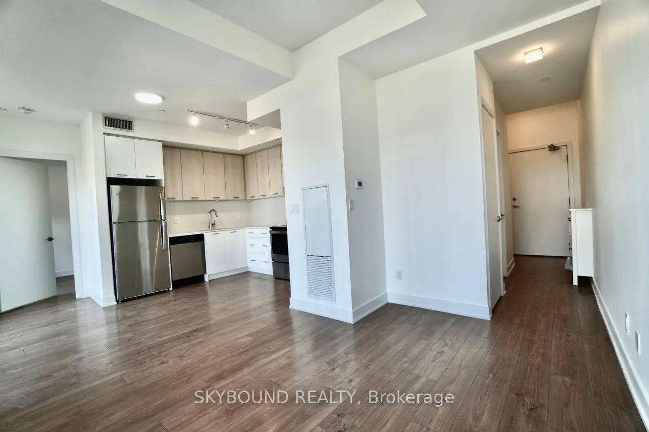 180 Veterans Drive, #611
