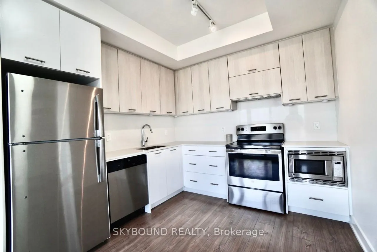 180 Veterans Drive, #611