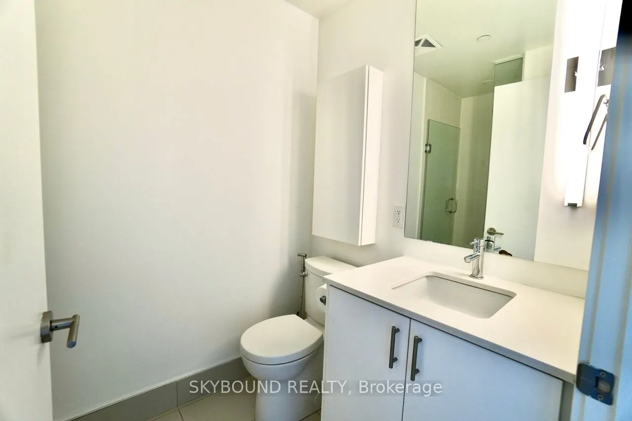 180 Veterans Drive, #611