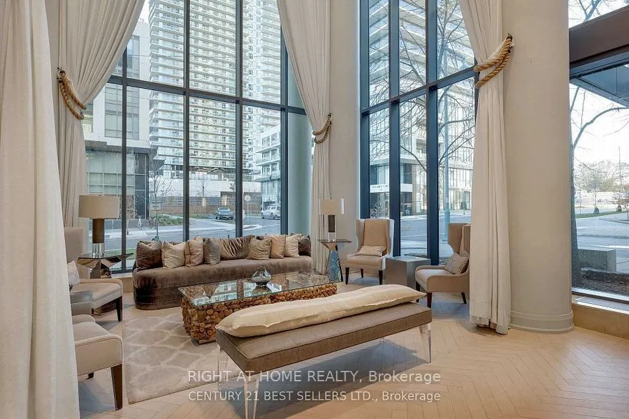 59 Annie Craig Drive, #602