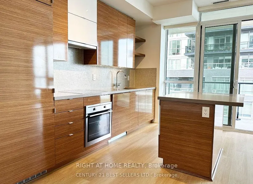 59 Annie Craig Drive, #602