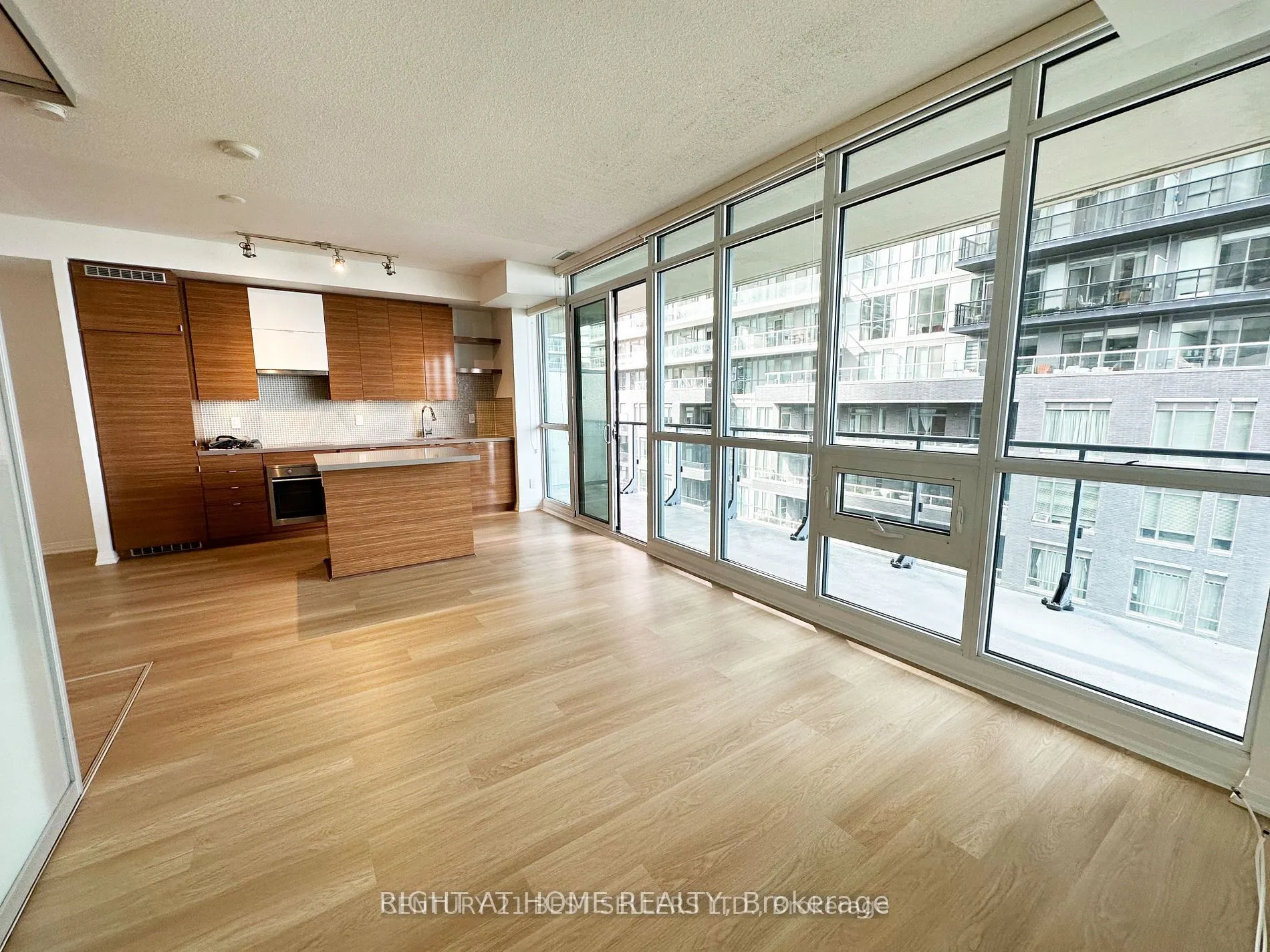 59 Annie Craig Drive, #602