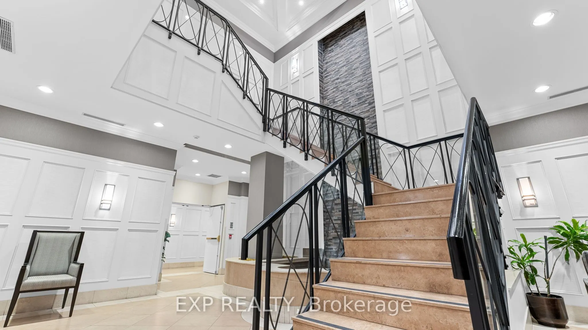 5233 Dundas Street W, #420