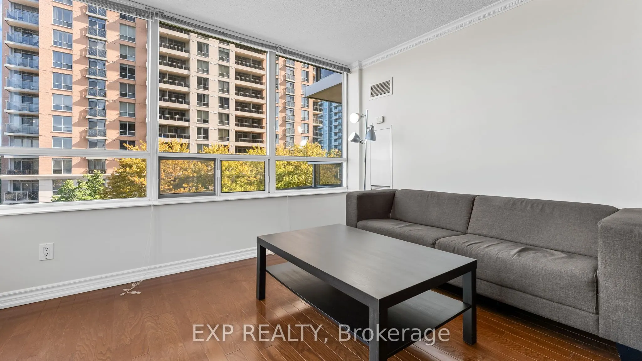 5233 Dundas Street W, #420