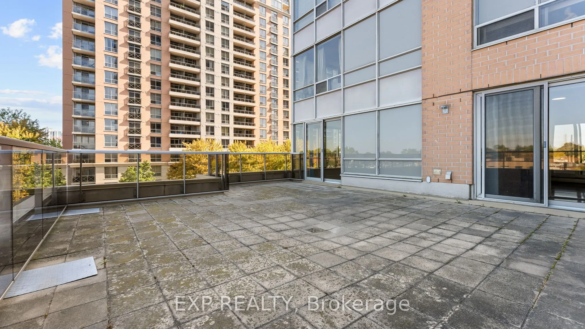 5233 Dundas Street W, #420