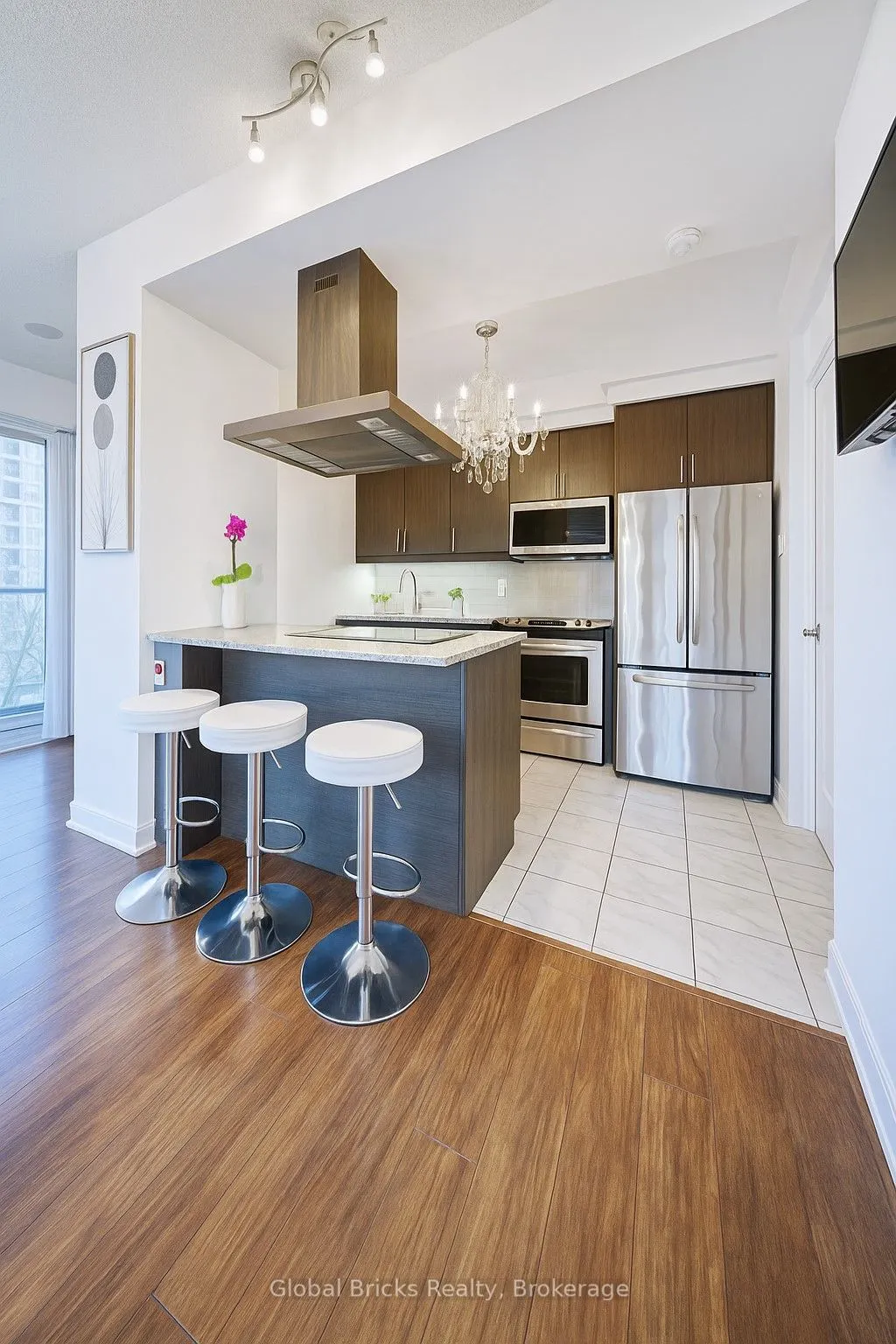 60 Absolute Avenue, #308