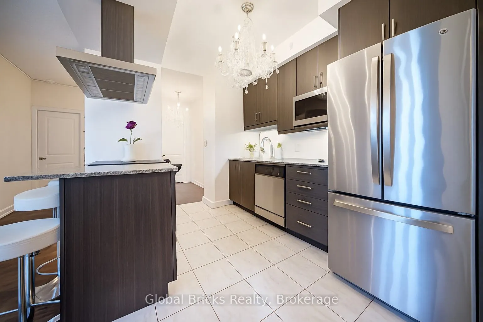 60 Absolute Avenue, #308