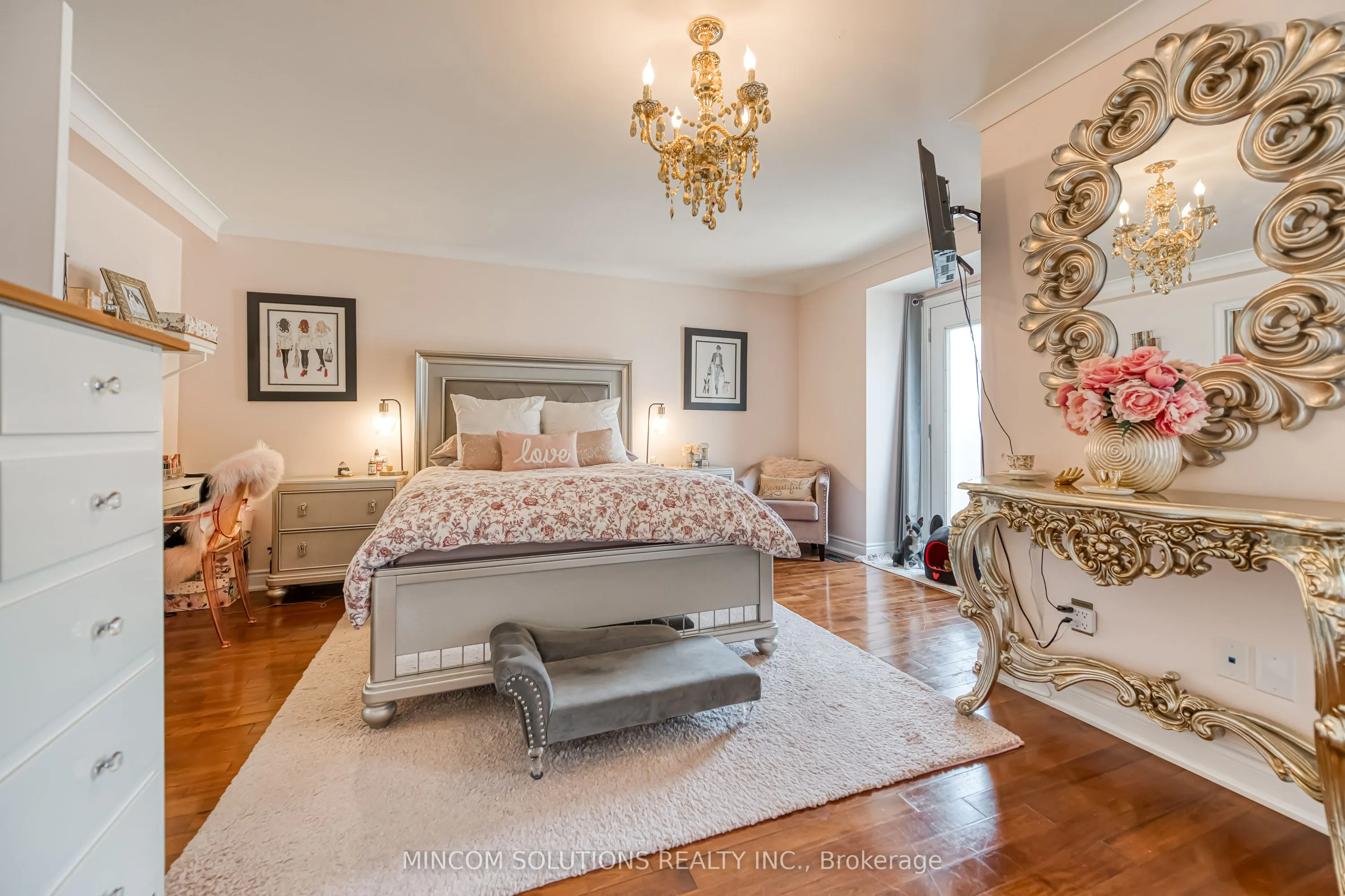 194 Lakeshore Road W, #3
