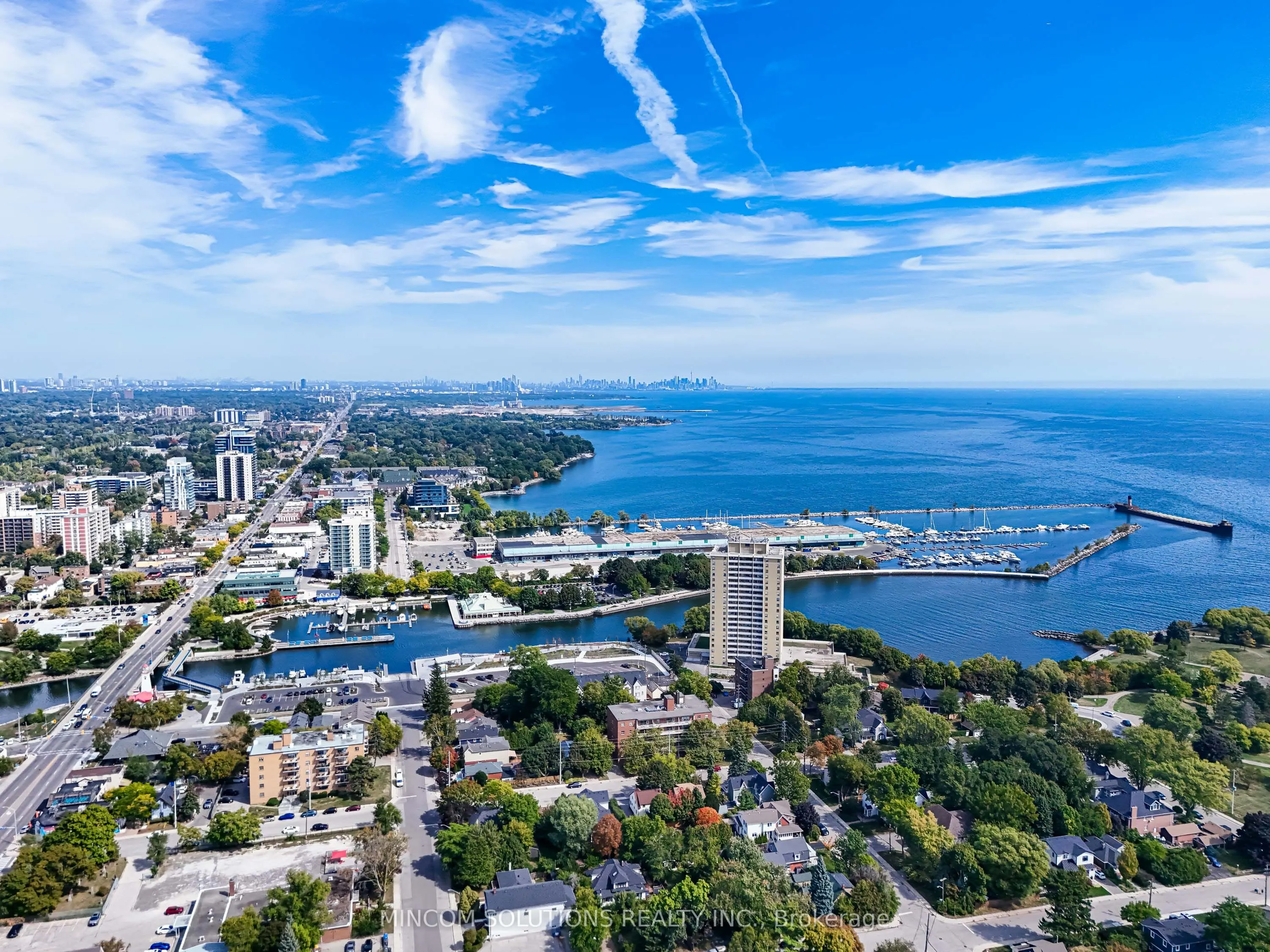 194 Lakeshore Road W, #3