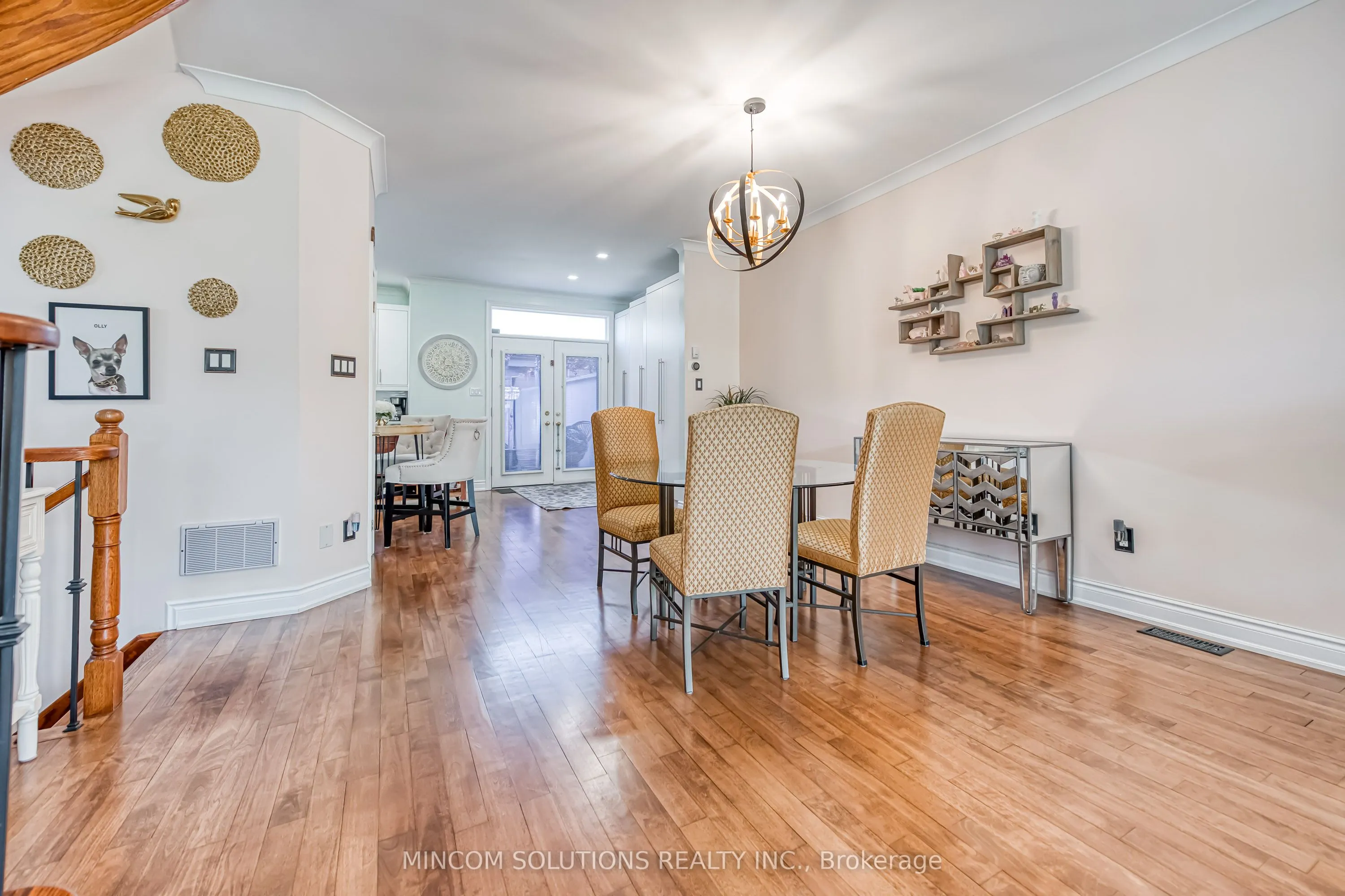 194 Lakeshore Road W, #3