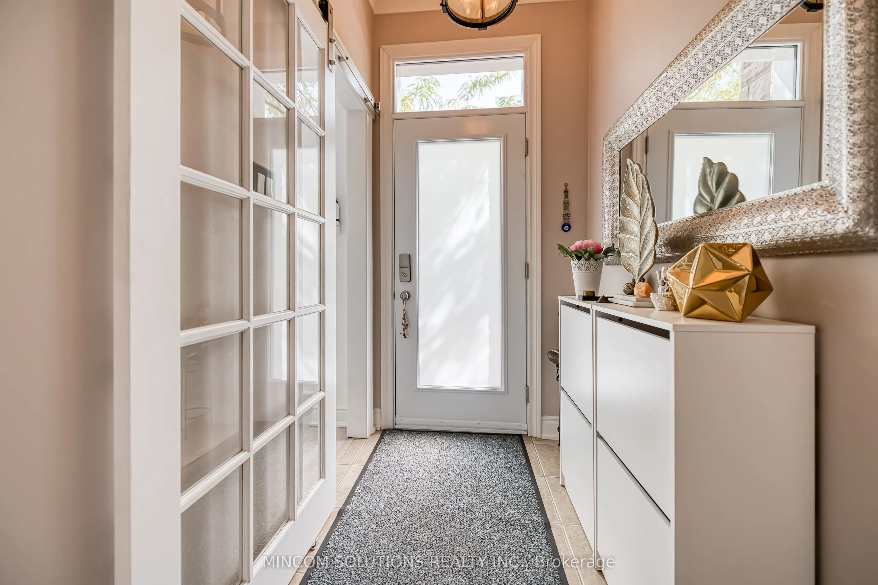 194 Lakeshore Road W, #3