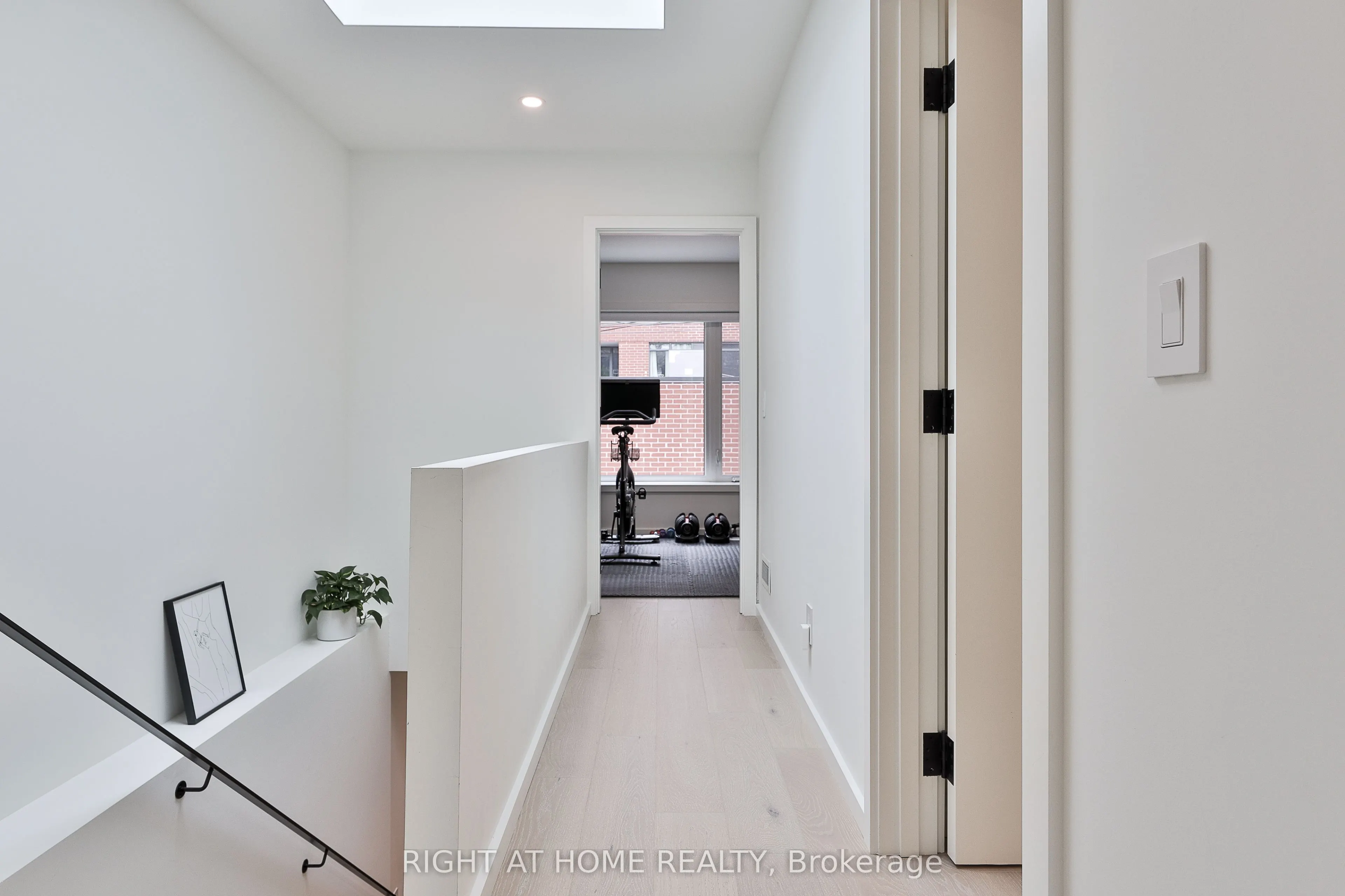 28 SALEM Avenue, #Laneway House