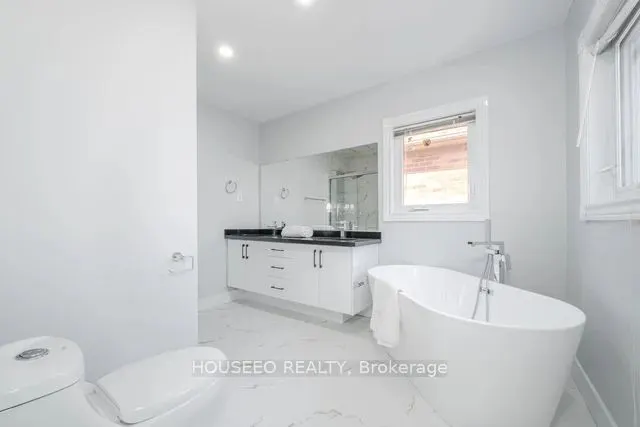23 Fenflower Court