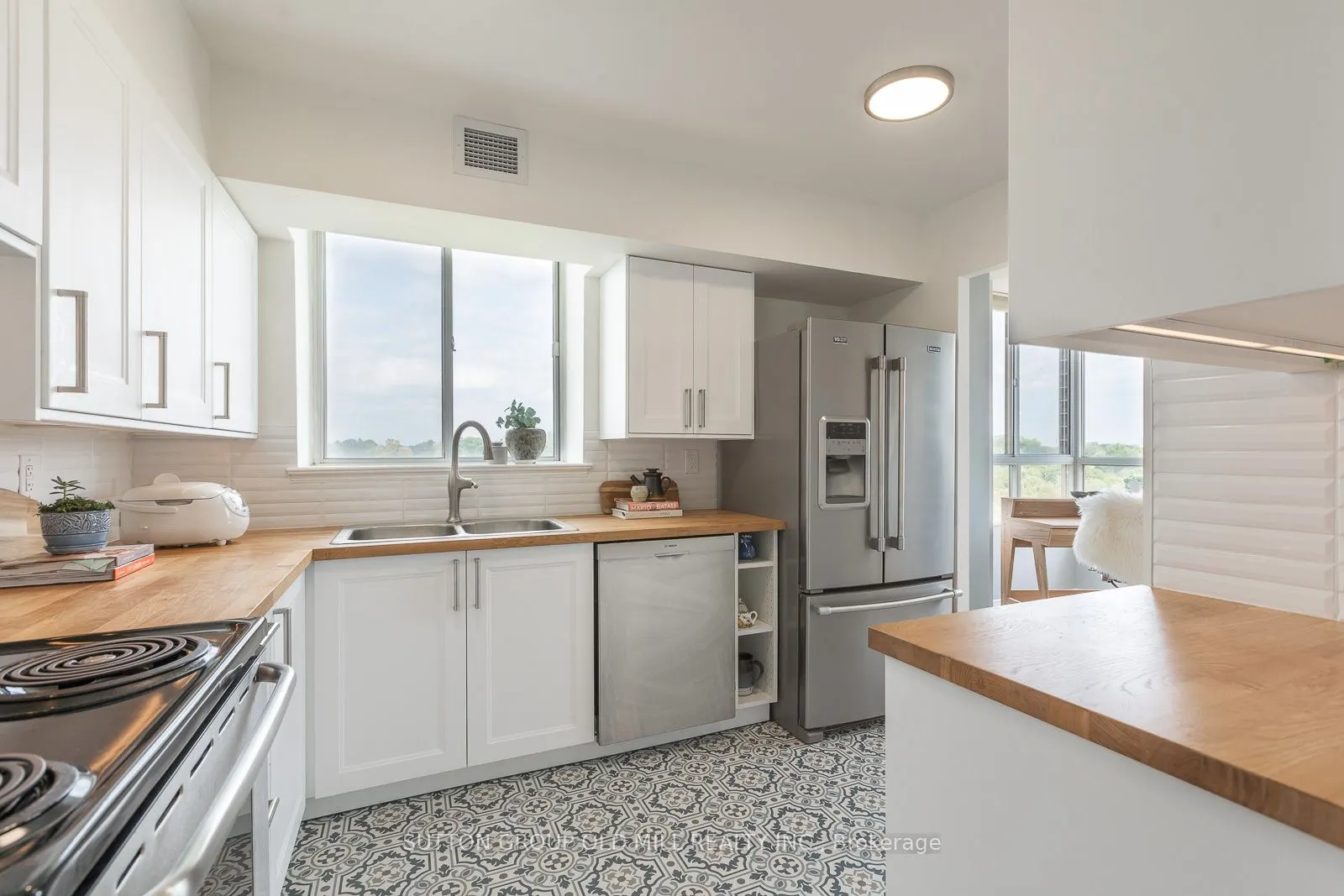 1485 Lakeshore Road E, #1014