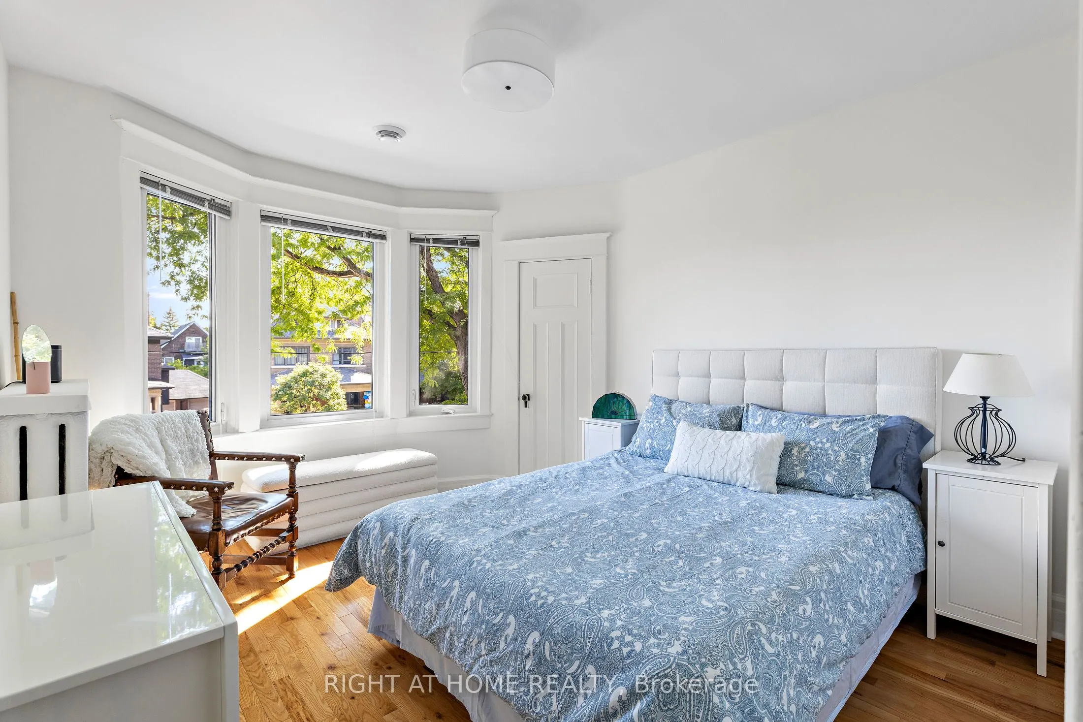 6 Lauder Avenue
