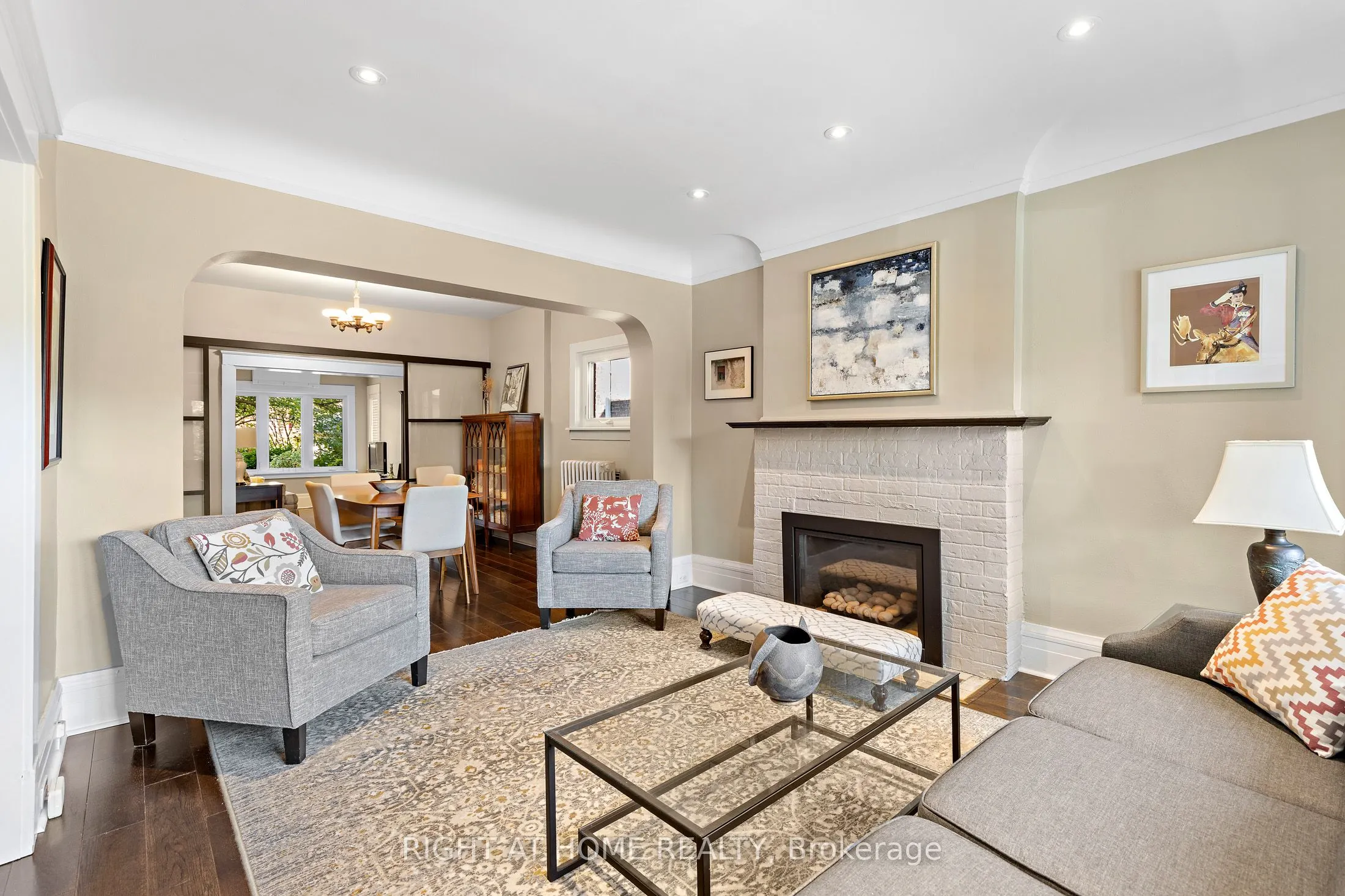 6 Lauder Avenue