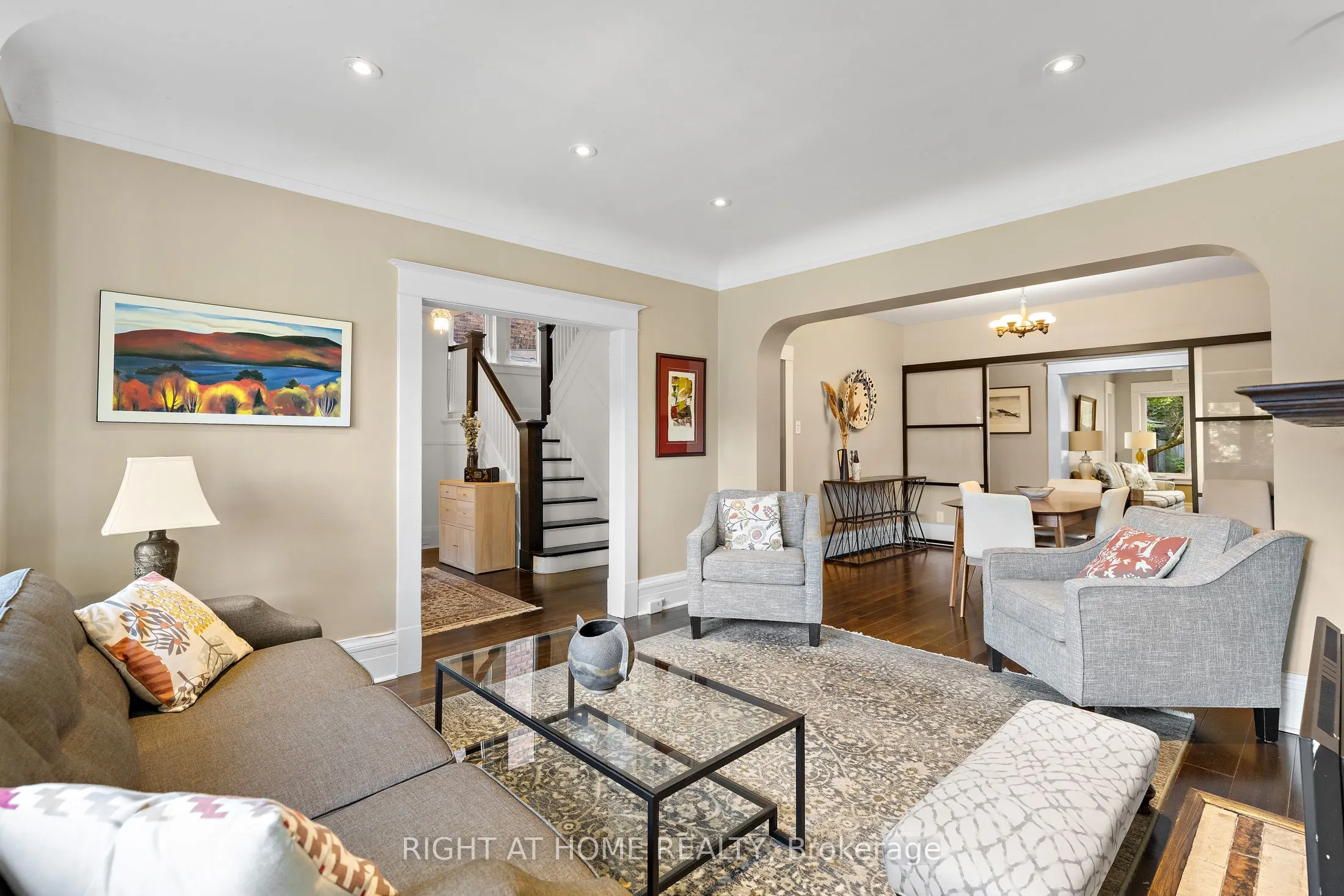 6 Lauder Avenue