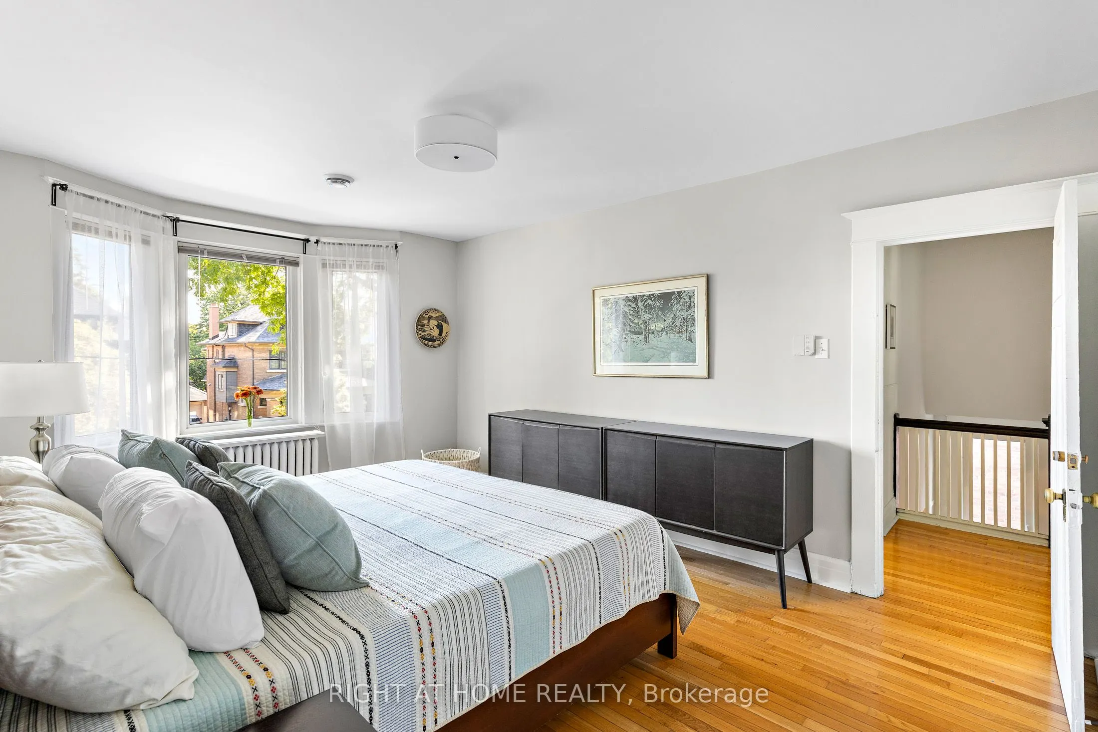 6 Lauder Avenue