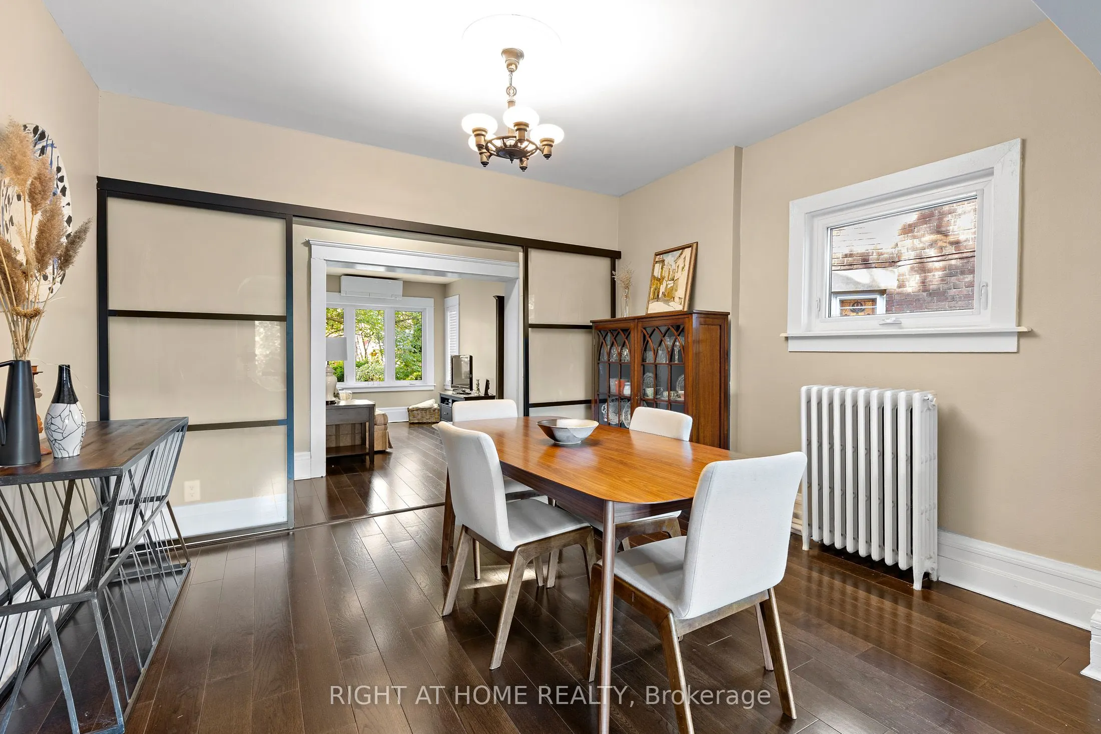 6 Lauder Avenue
