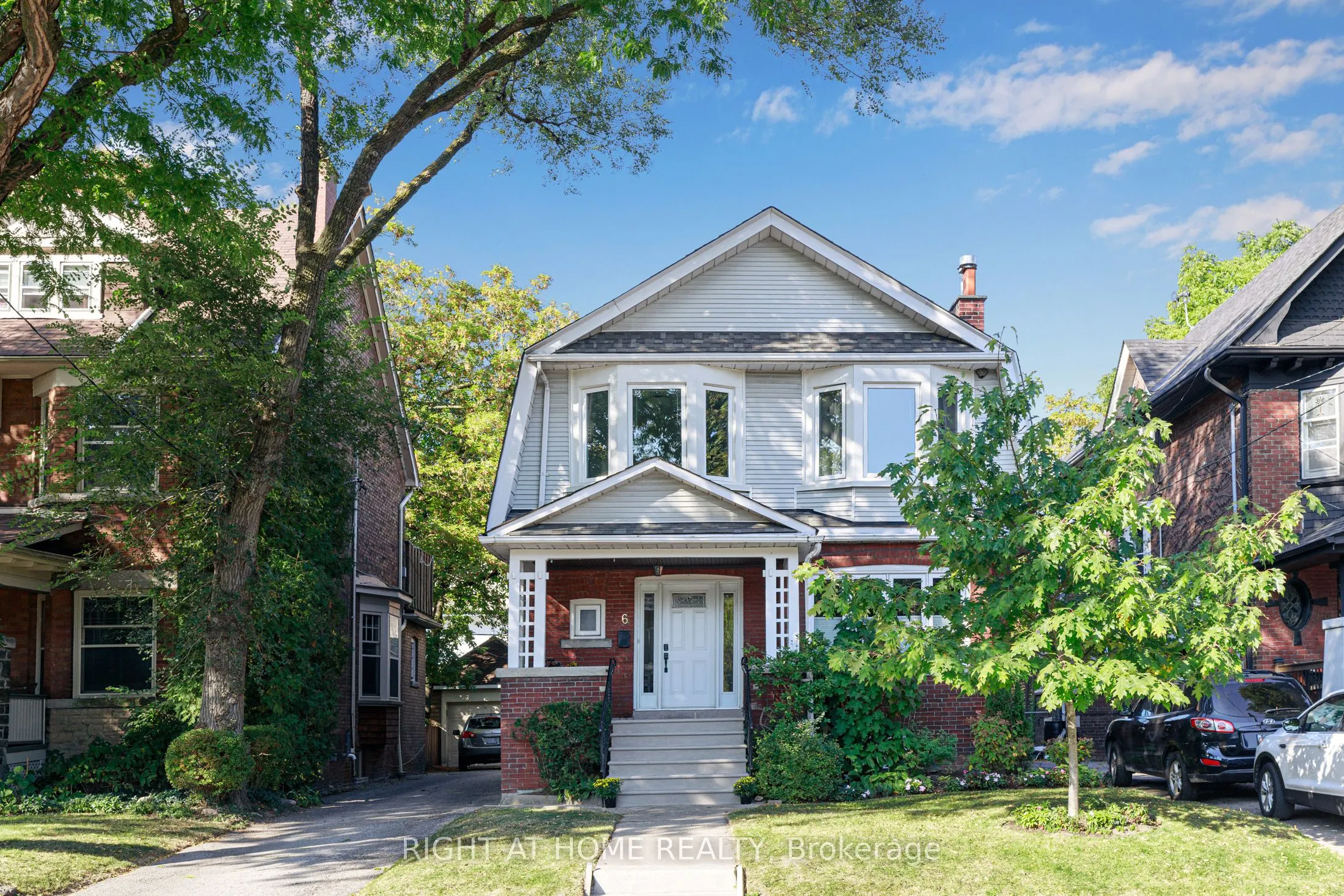 6 Lauder Avenue