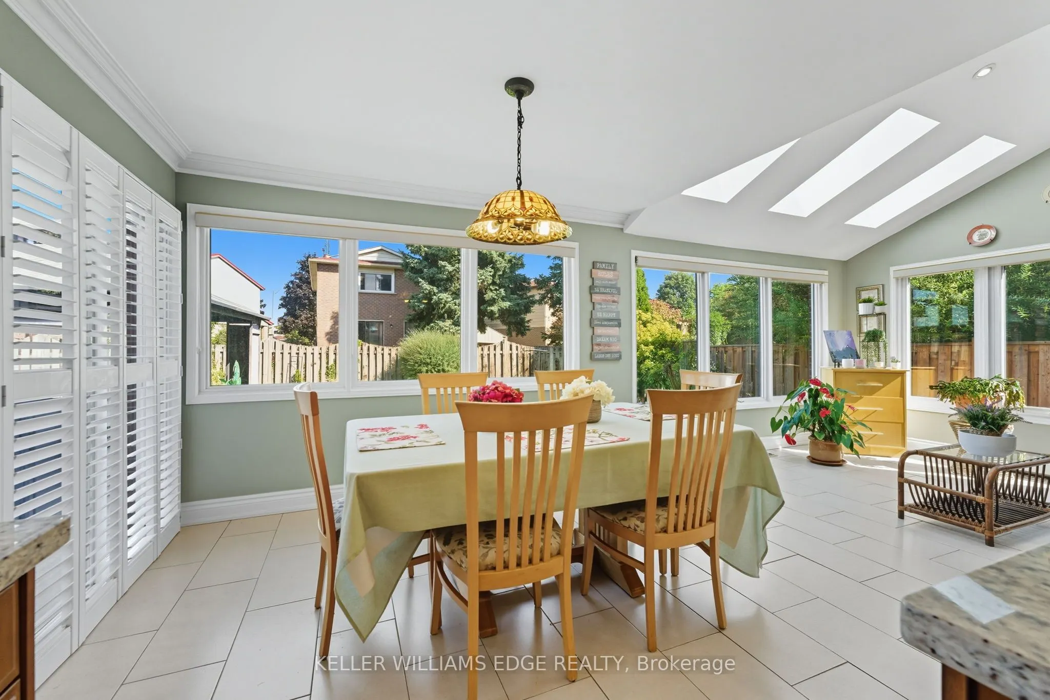 3043 Vanderbilt Road