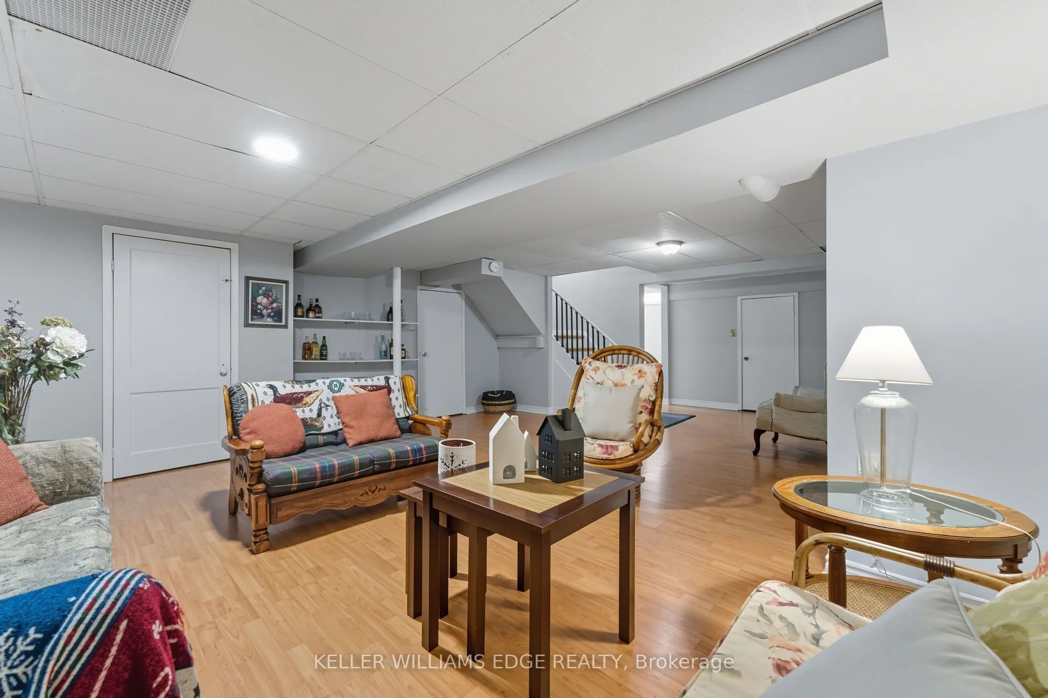 3043 Vanderbilt Road