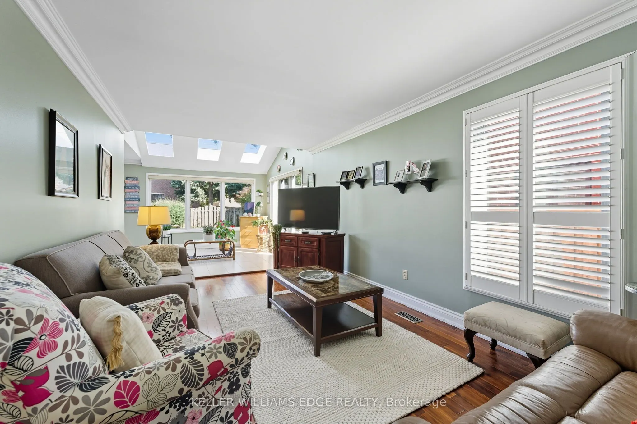 3043 Vanderbilt Road