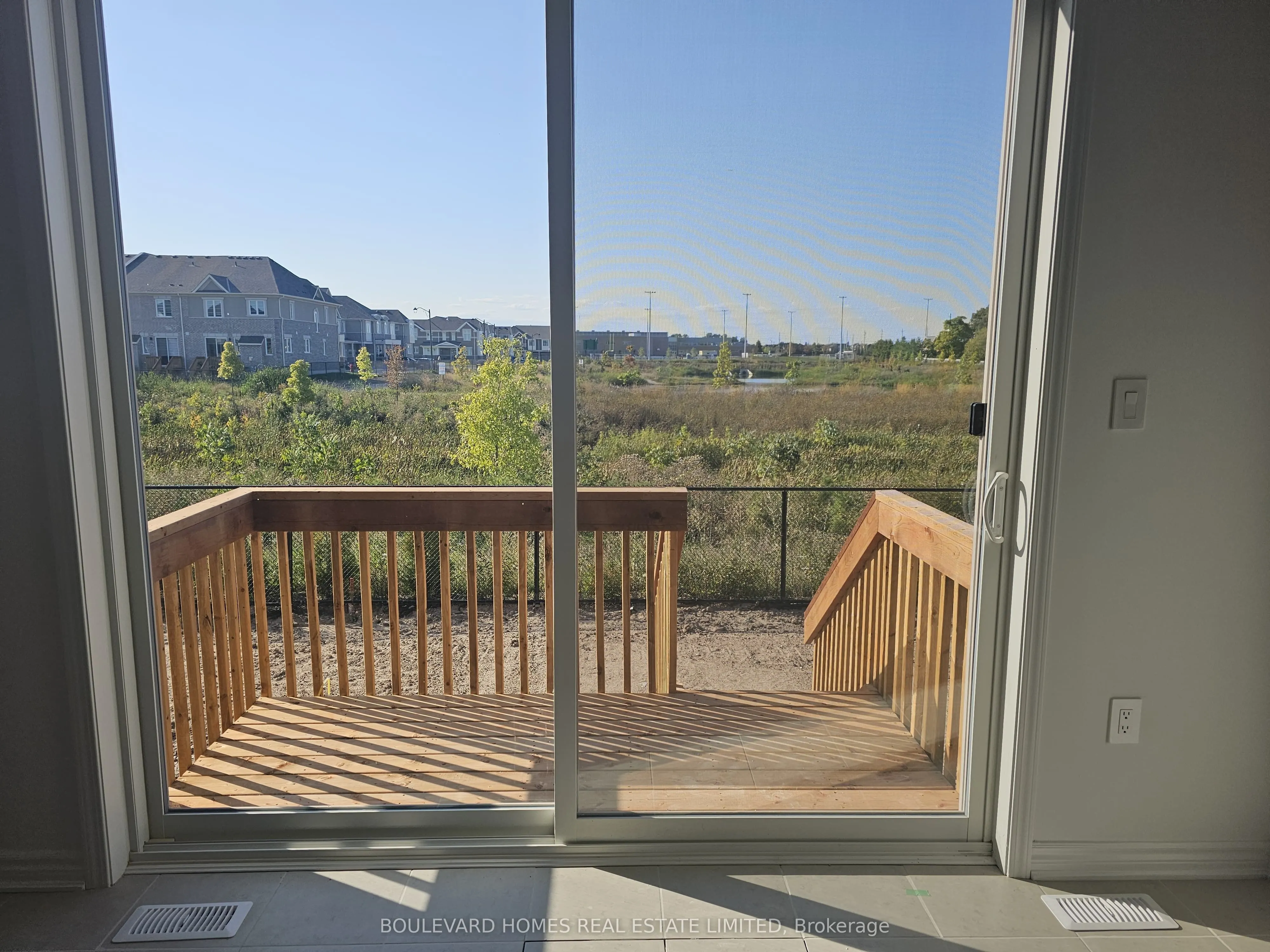 1561 Rothbury Cres Crescent