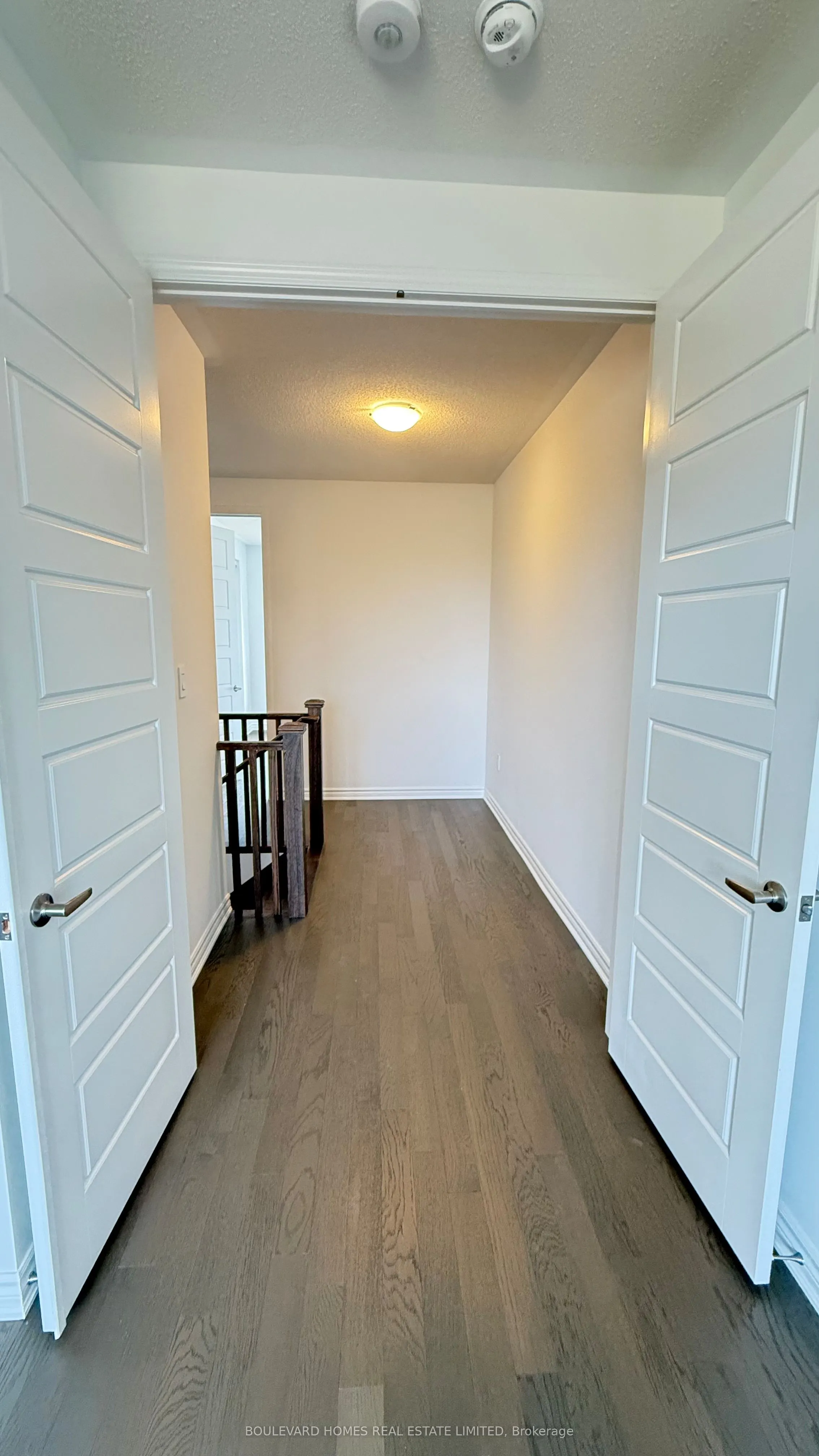 1561 Rothbury Cres Crescent