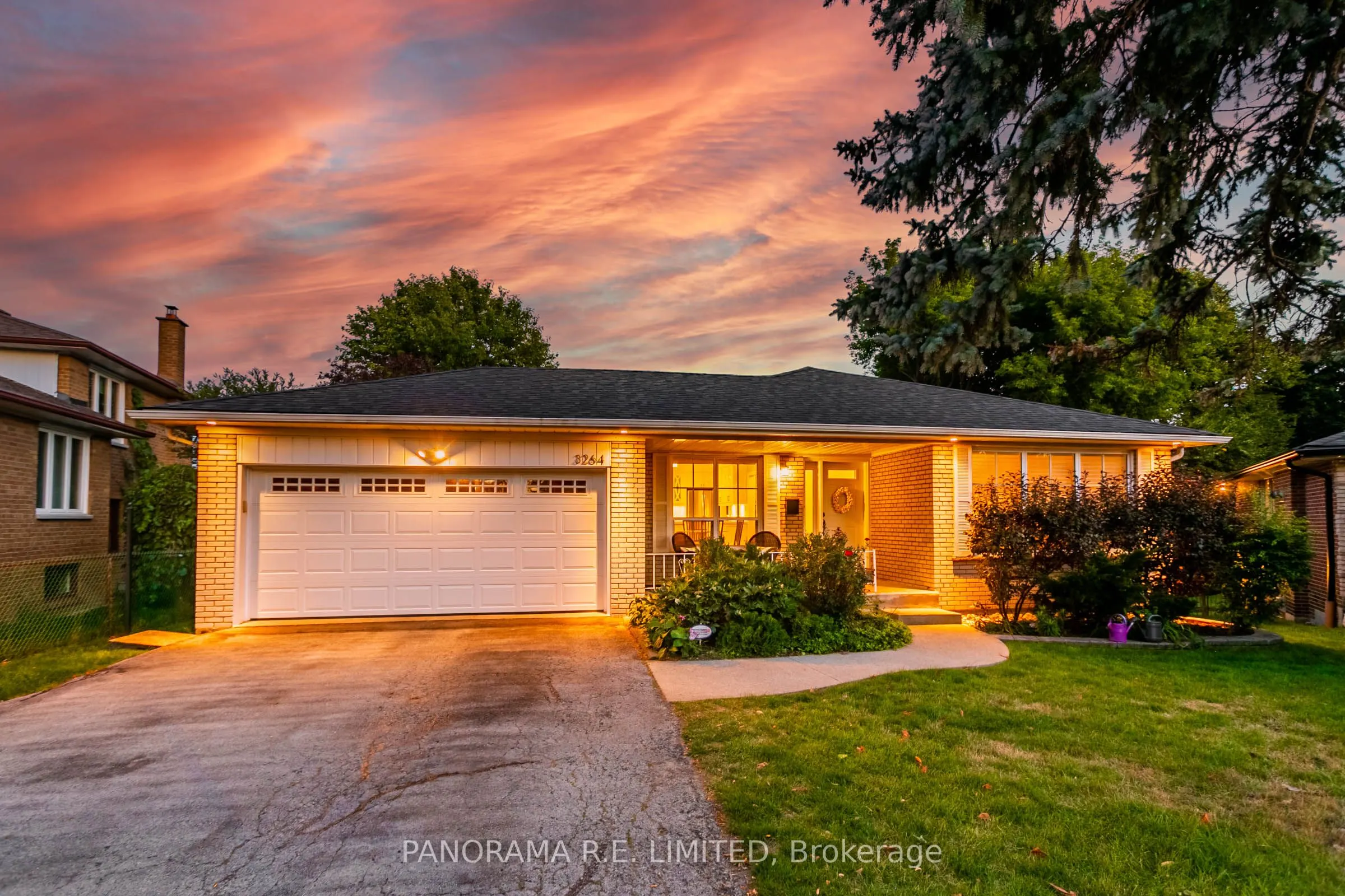 3264 Lonefeather Crescent