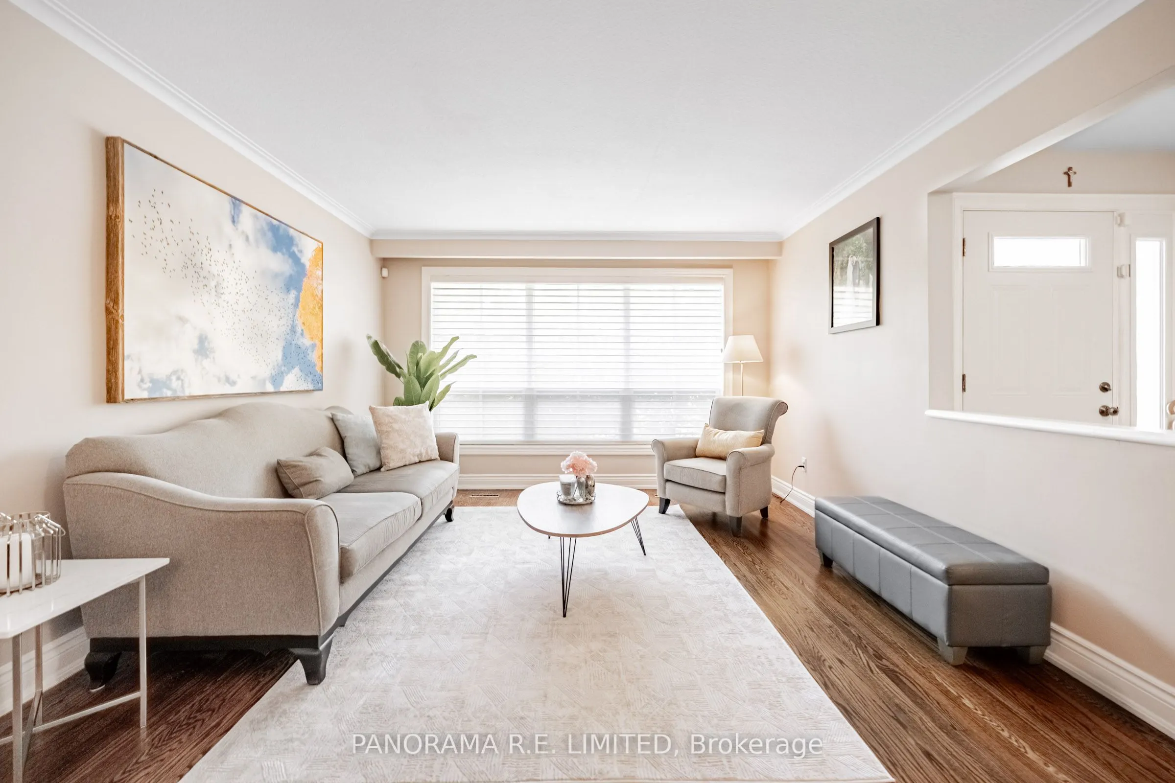 3264 Lonefeather Crescent