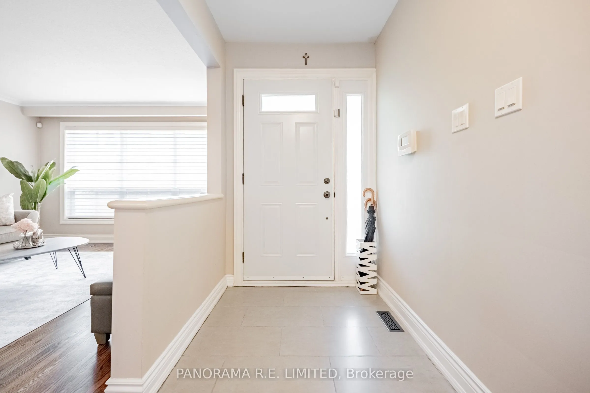 3264 Lonefeather Crescent