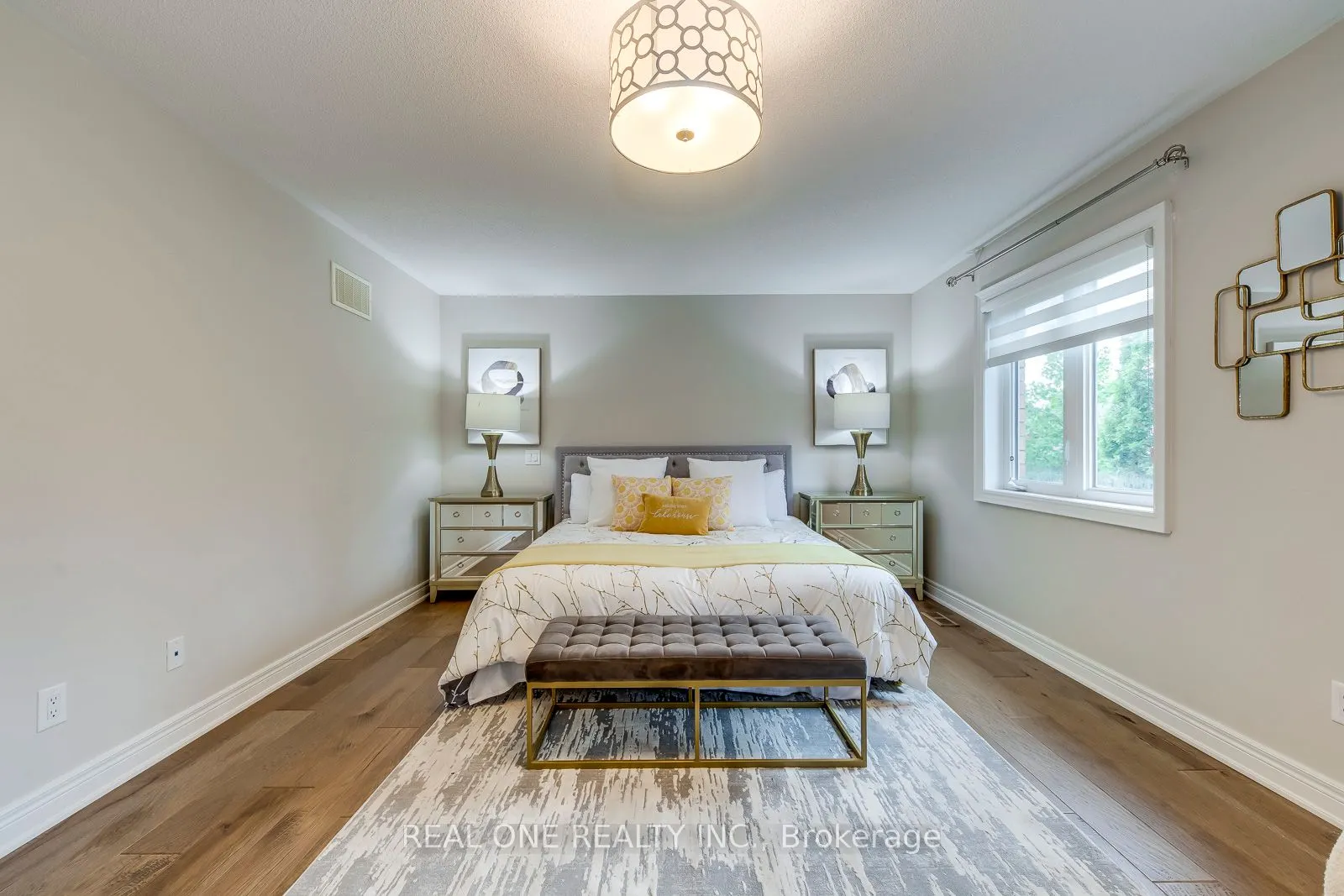 2336 Thruxton Drive
