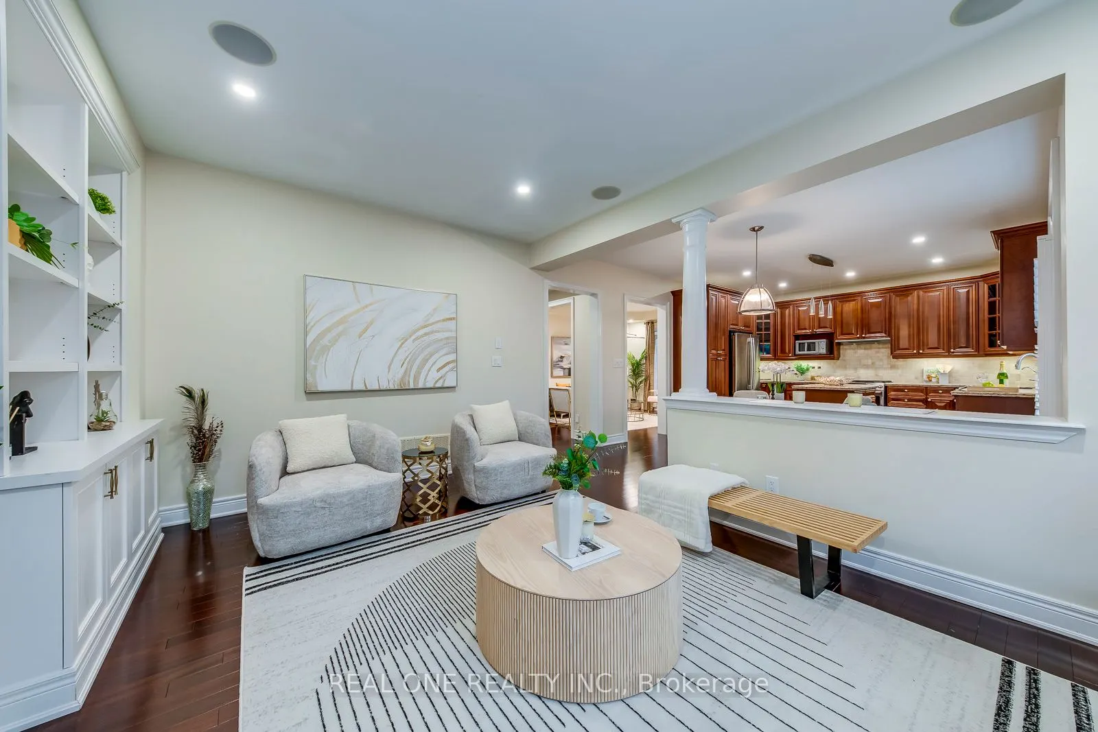 2336 Thruxton Drive