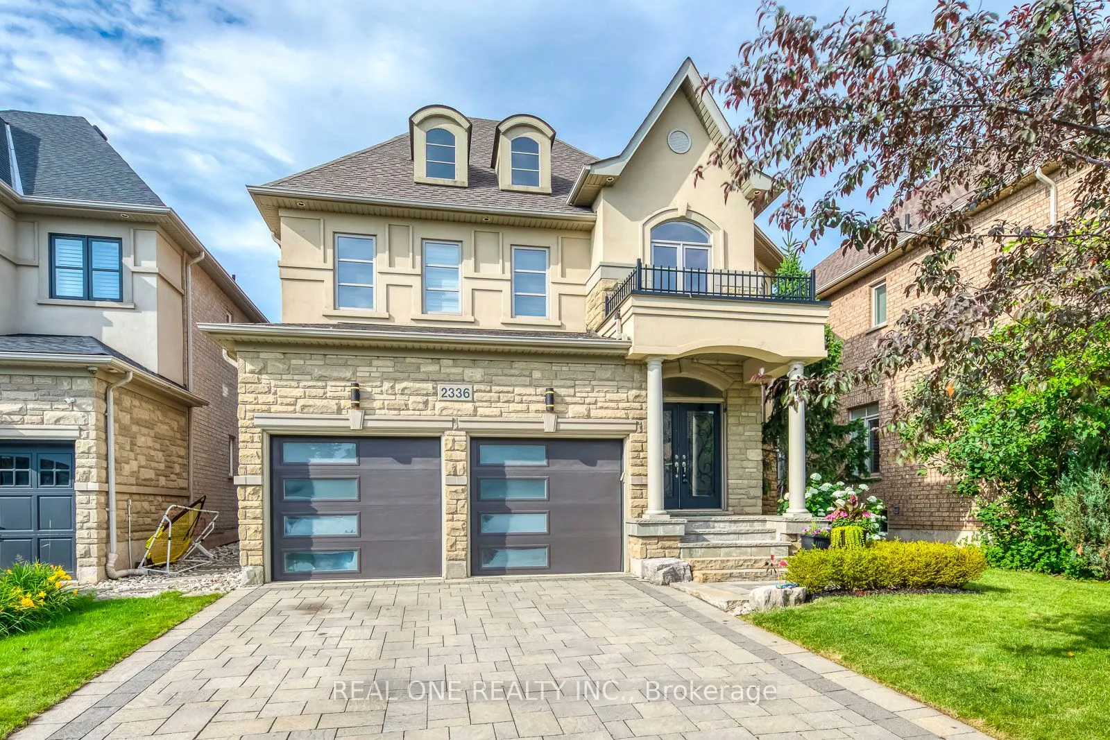 2336 Thruxton Drive
