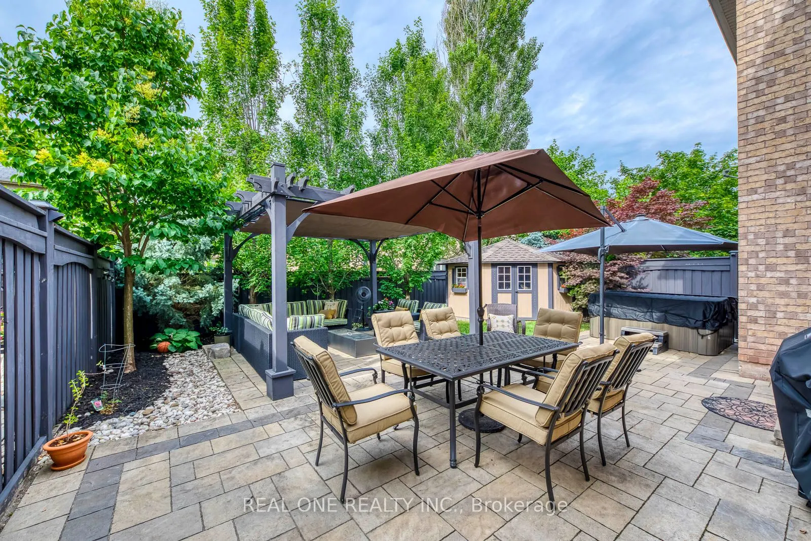 2336 Thruxton Drive