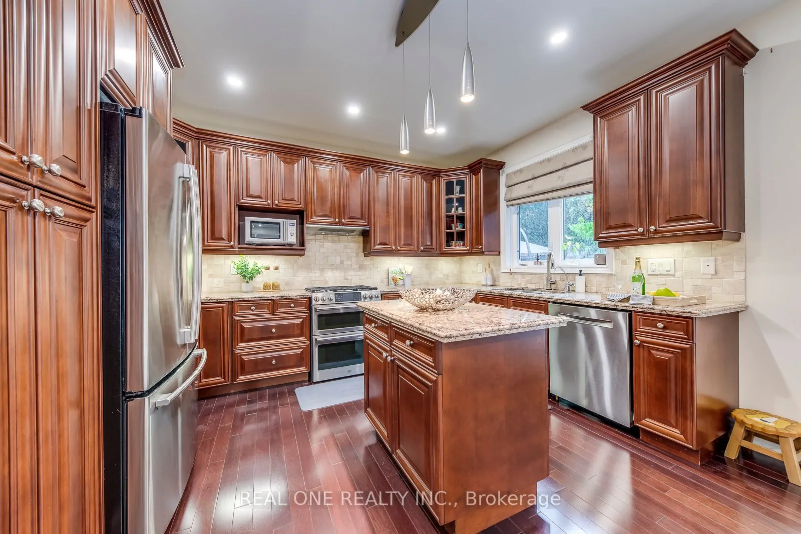 2336 Thruxton Drive