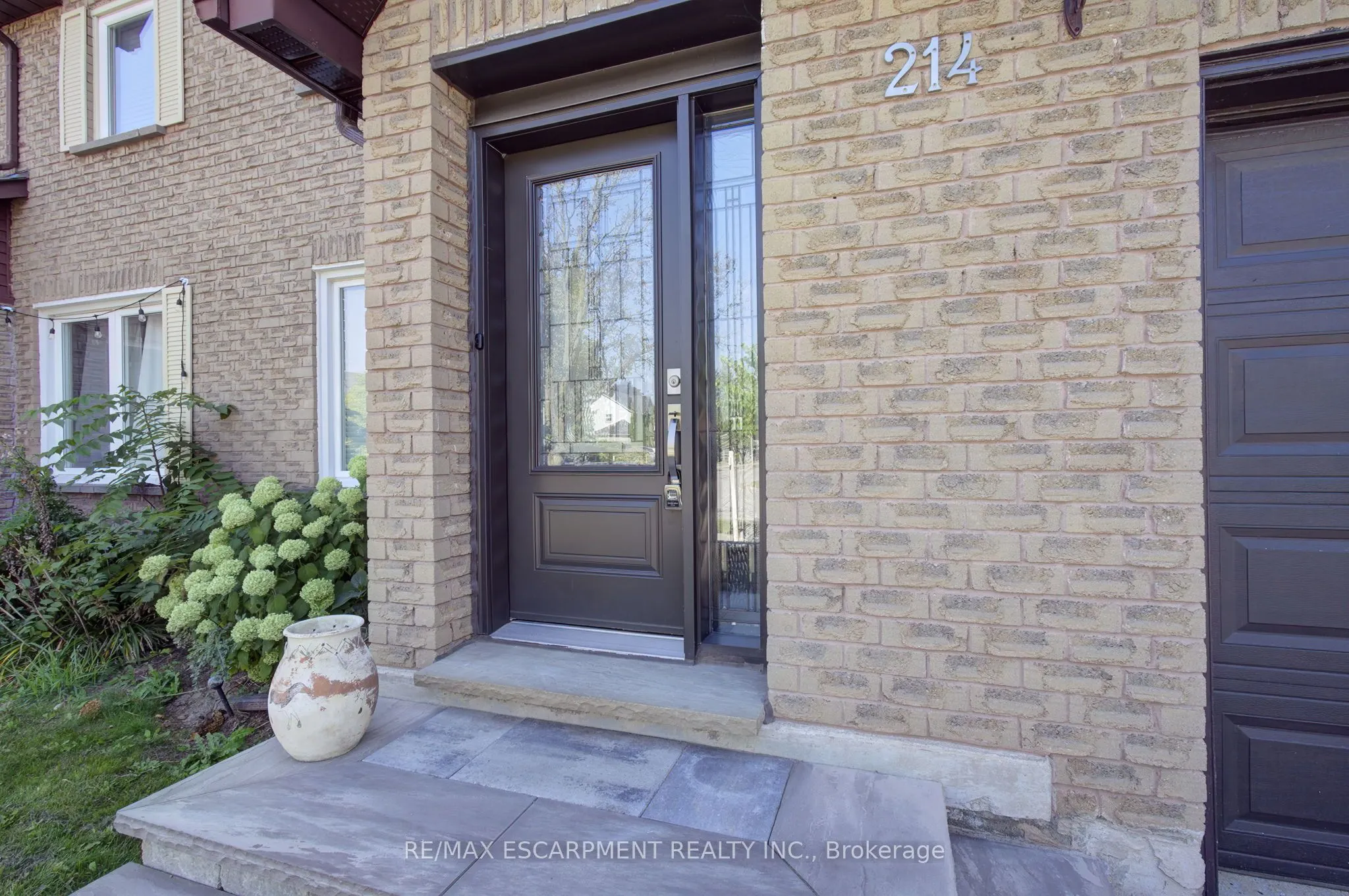 214 Ross Lane