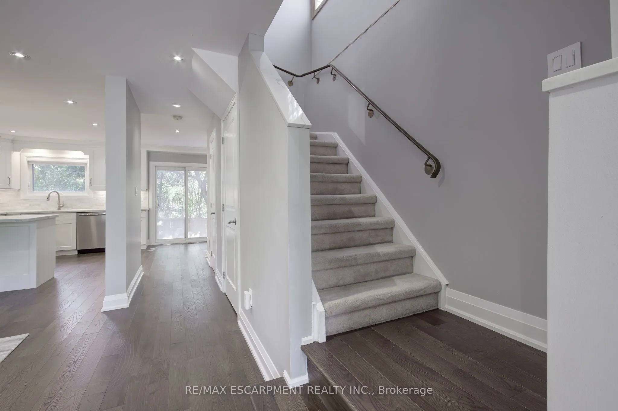 214 Ross Lane
