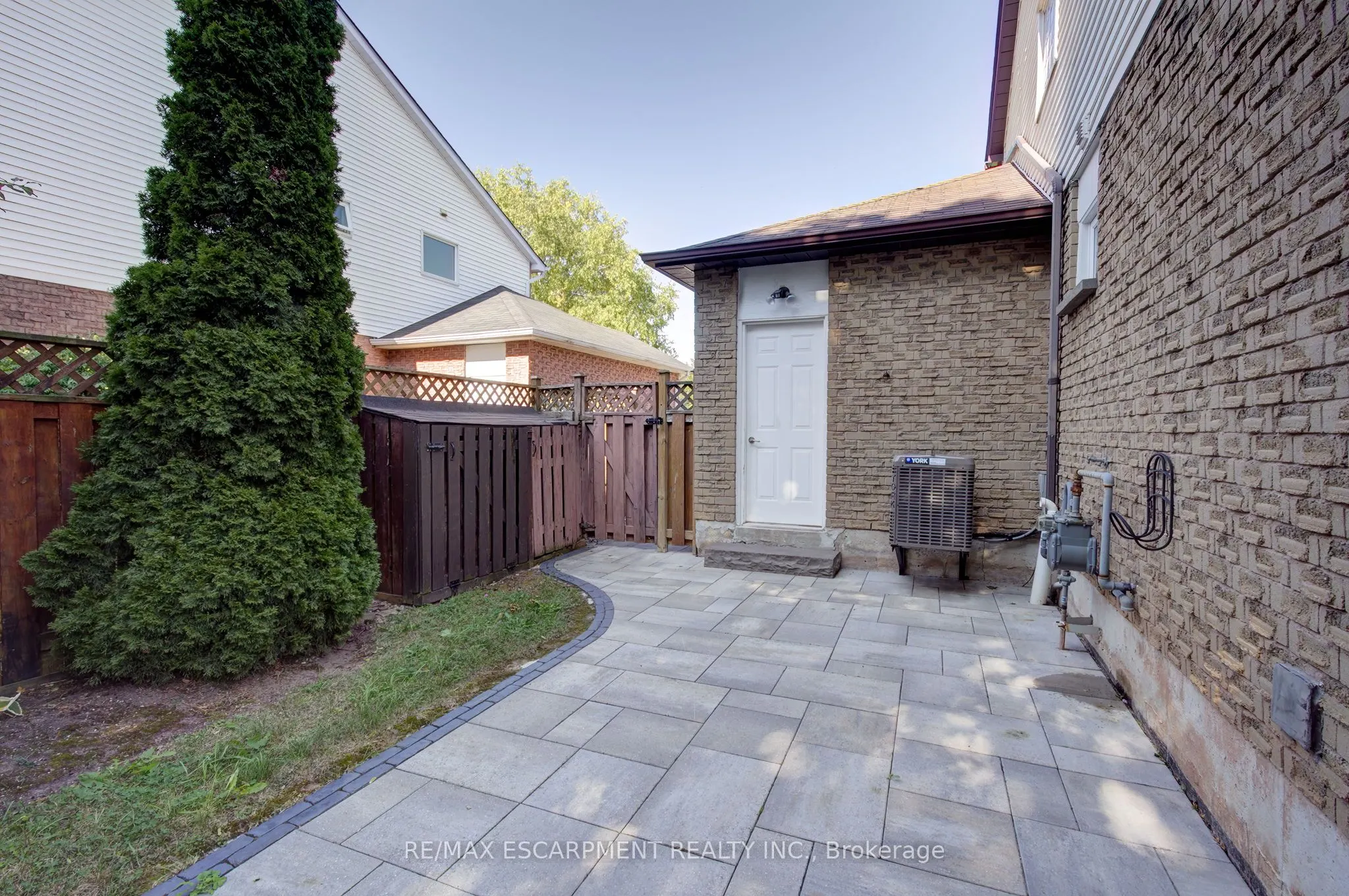 214 Ross Lane