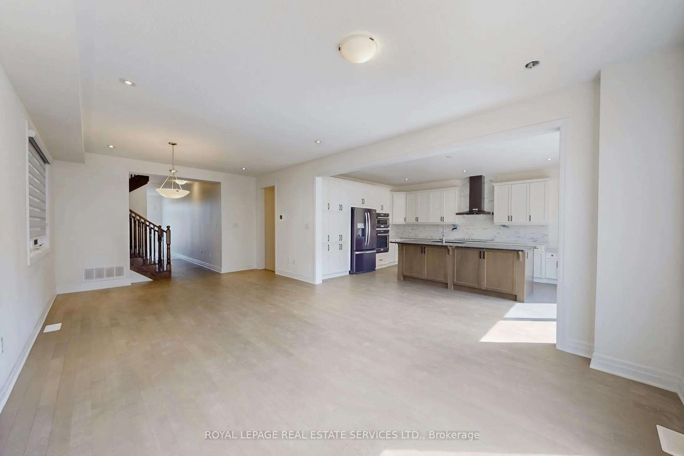 1388 Sycamore Garden