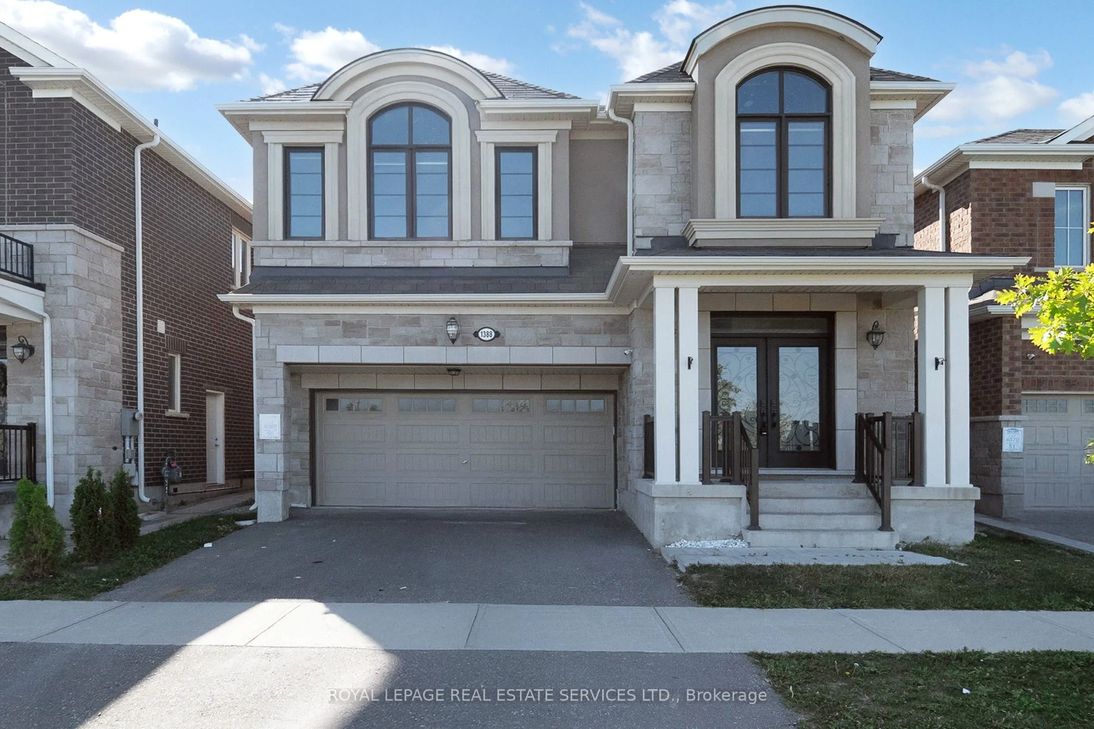 1388 Sycamore Garden