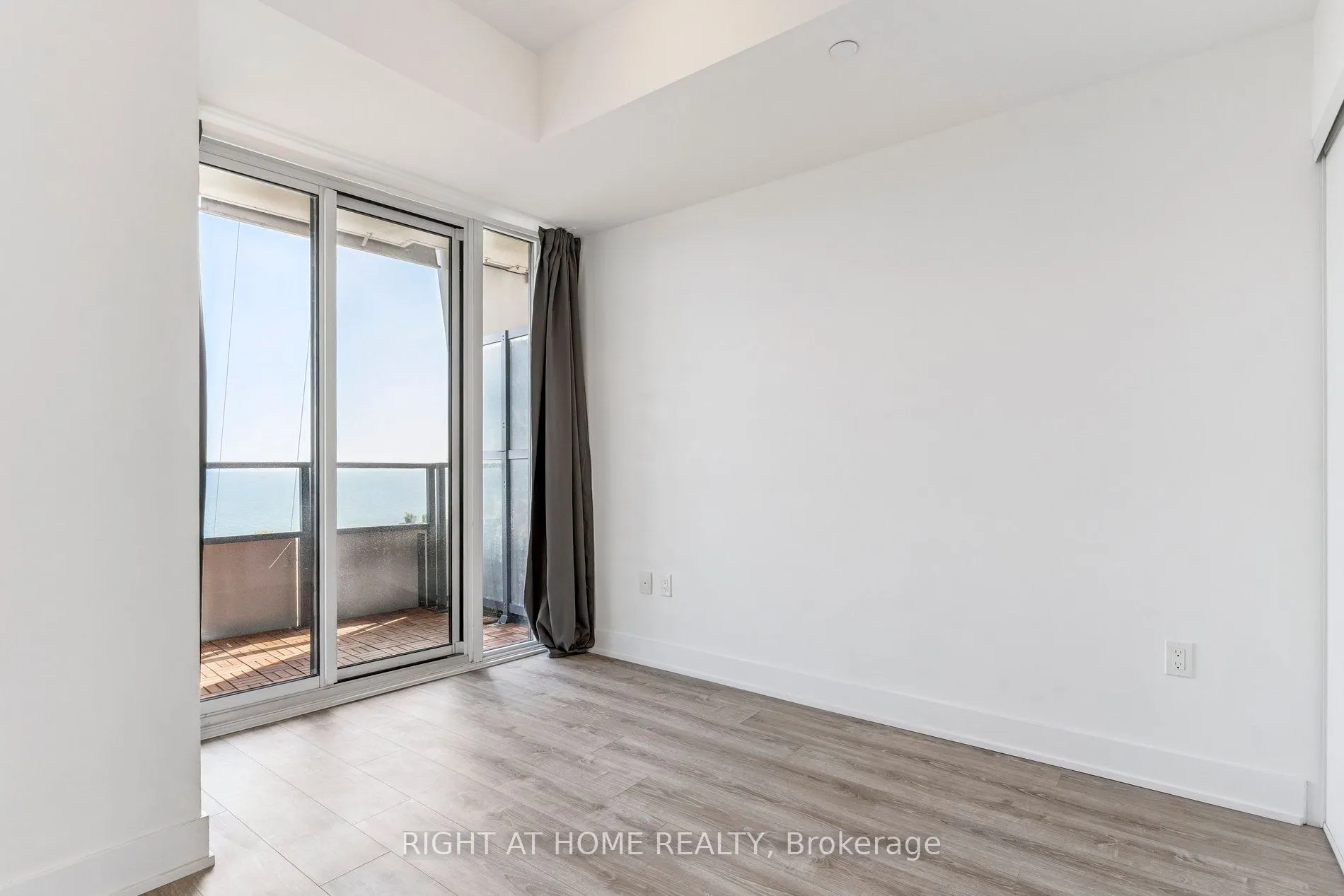 20 Shore Breeze Drive, #1409